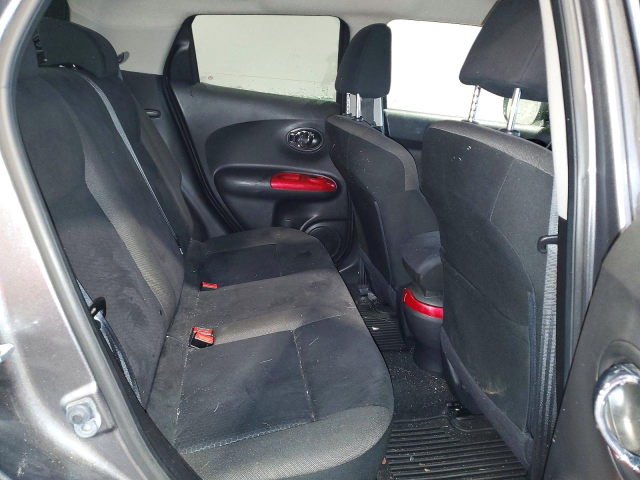 2015 Nissan Juke S Gray vin: JN8AF5MV5FT550487