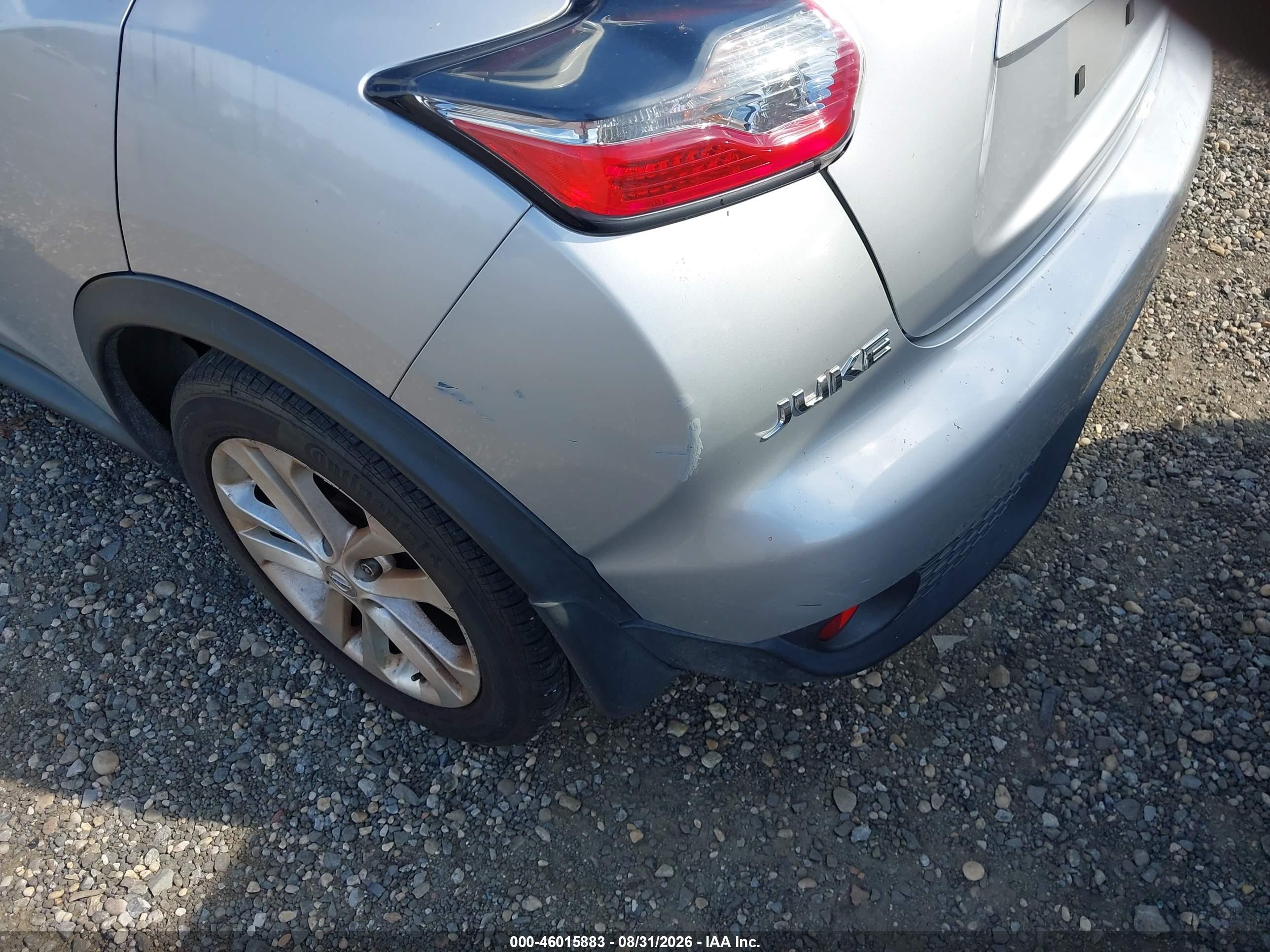 2015 Nissan Juke S Silver vin: JN8AF5MV5FT552014