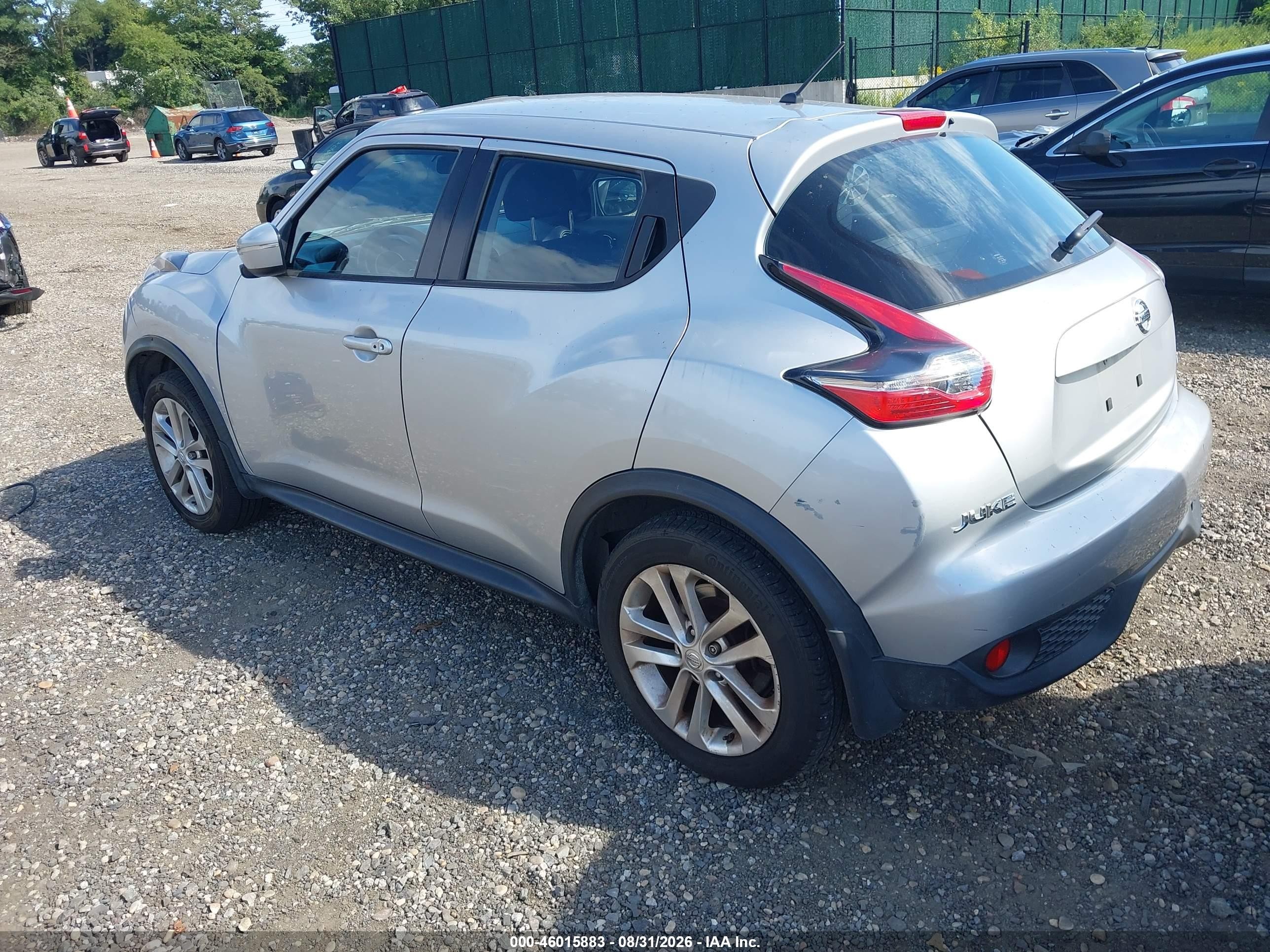 2015 Nissan Juke S Silver vin: JN8AF5MV5FT552014