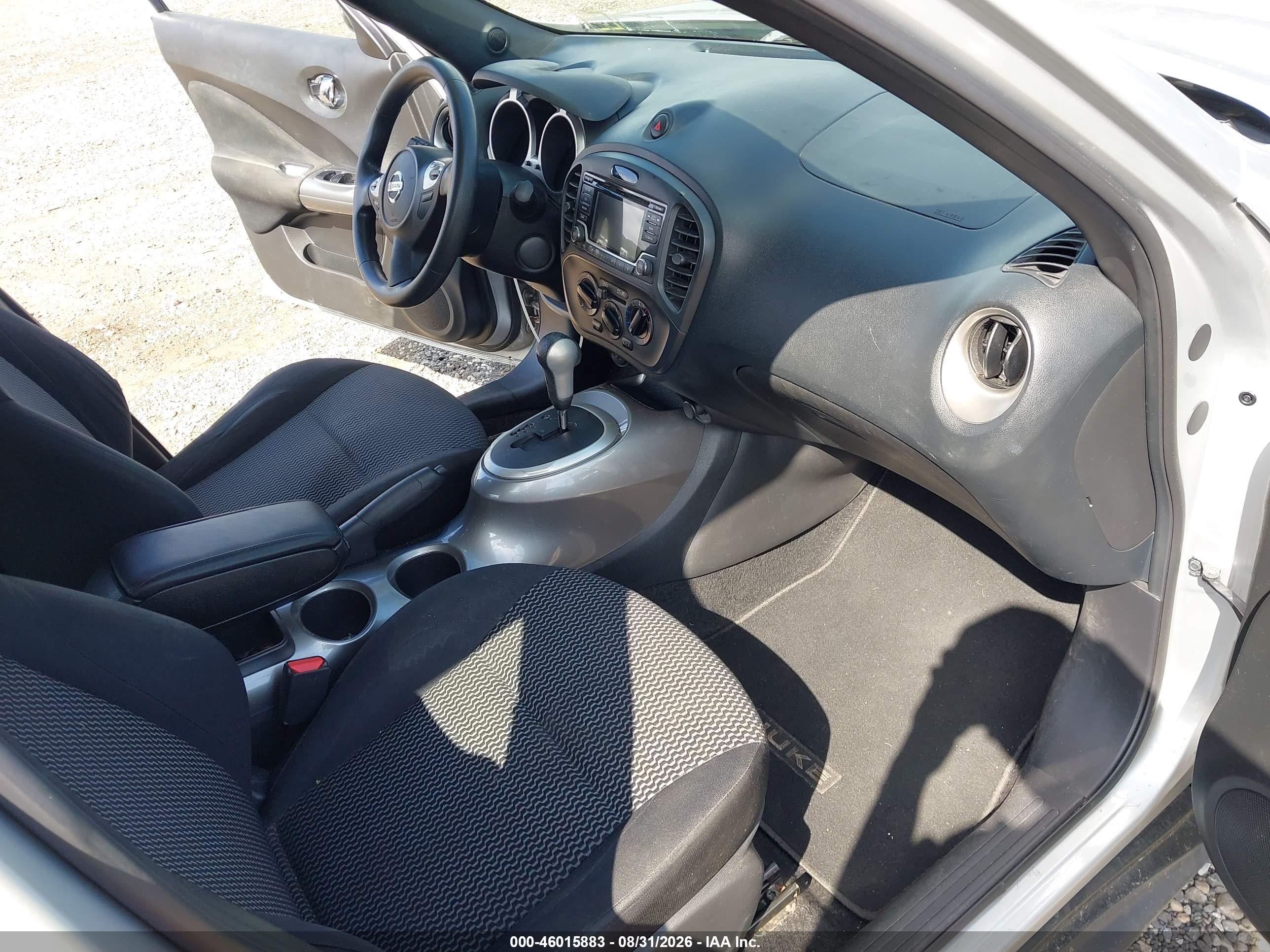 2015 Nissan Juke S Silver vin: JN8AF5MV5FT552014