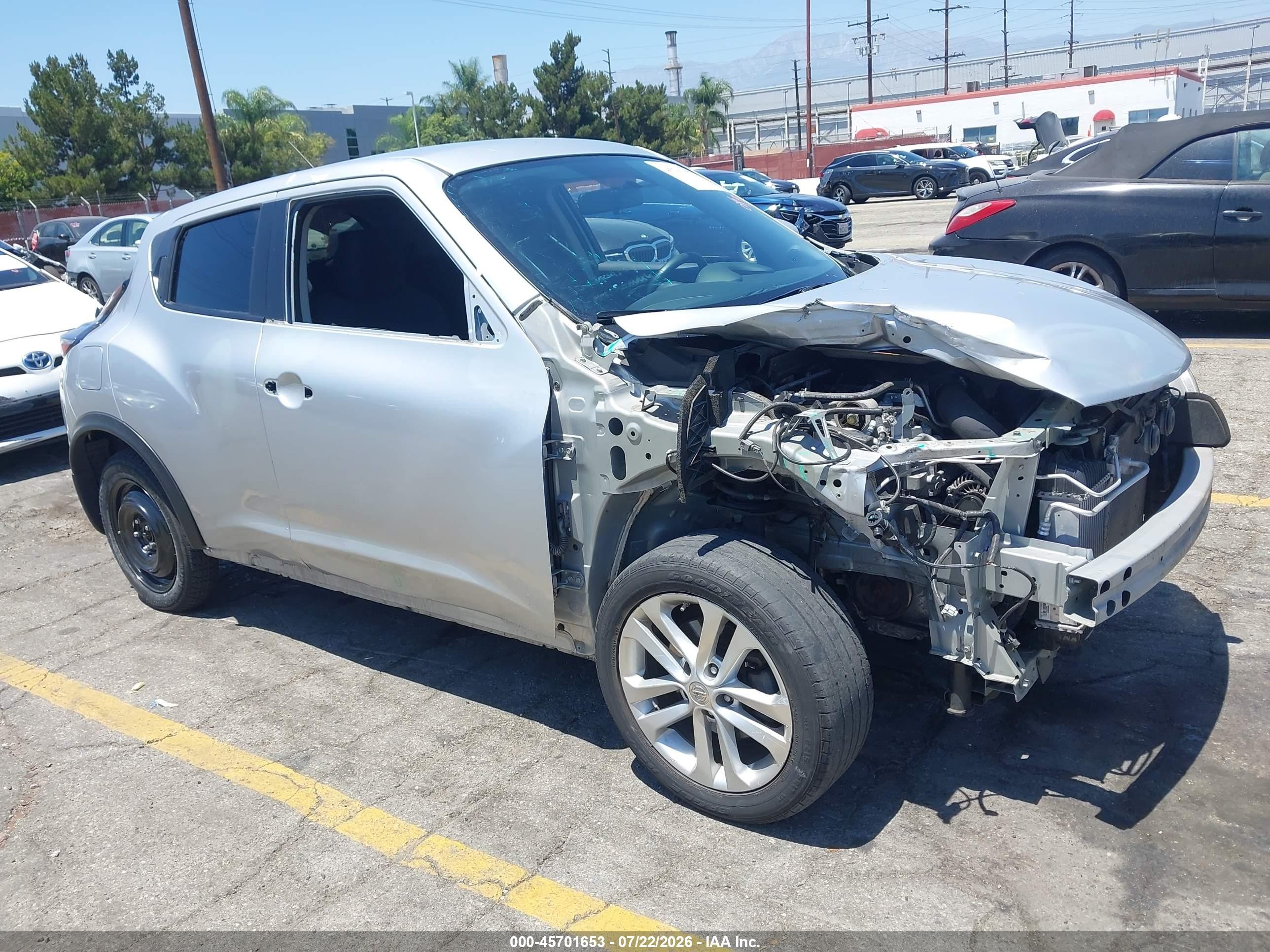 2015 Nissan Juke S Silver vin: JN8AF5MV5FT556824