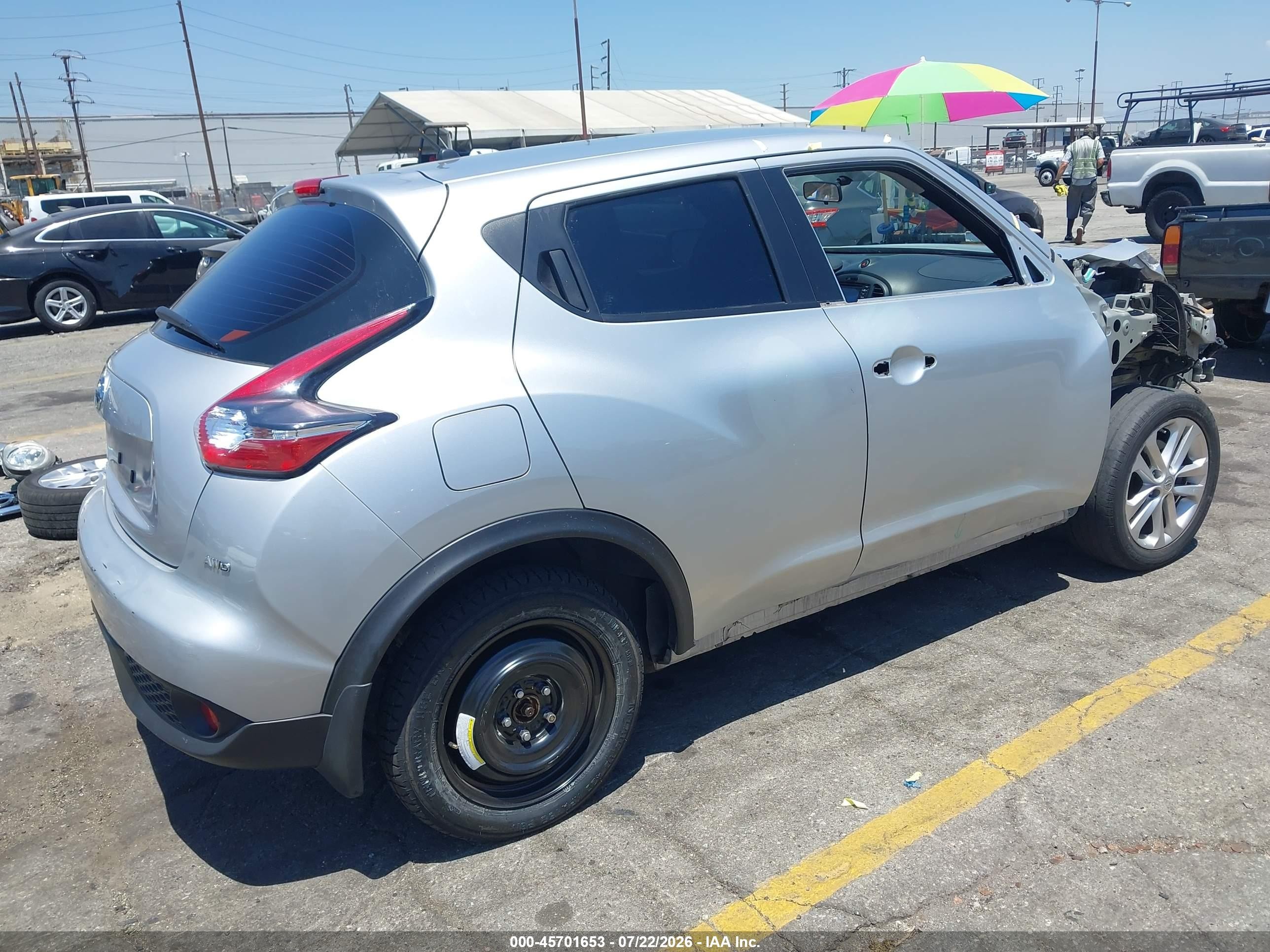 2015 Nissan Juke S Silver vin: JN8AF5MV5FT556824