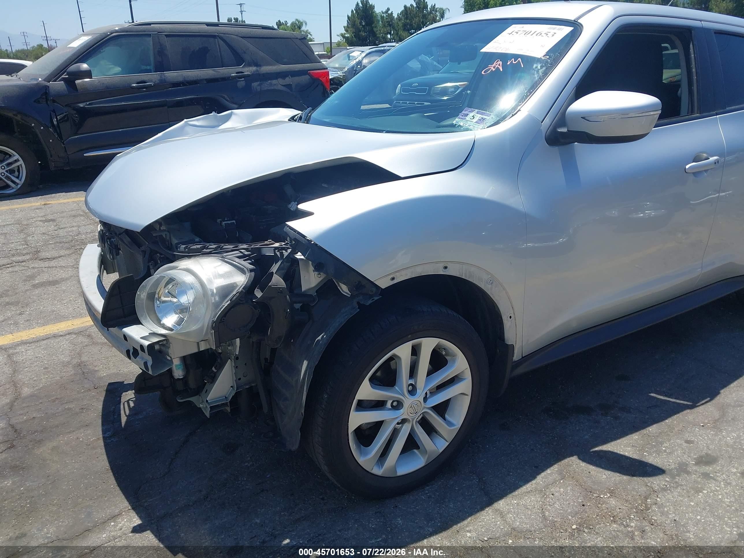 2015 Nissan Juke S Silver vin: JN8AF5MV5FT556824