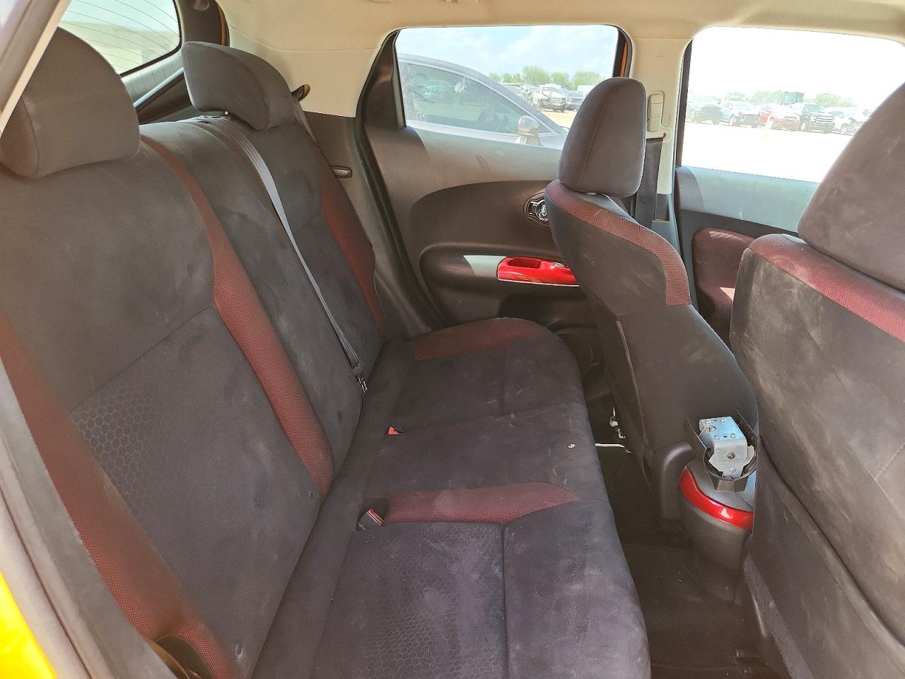 2015 Nissan Juke S Желтый vin: JN8AF5MV5FT564552