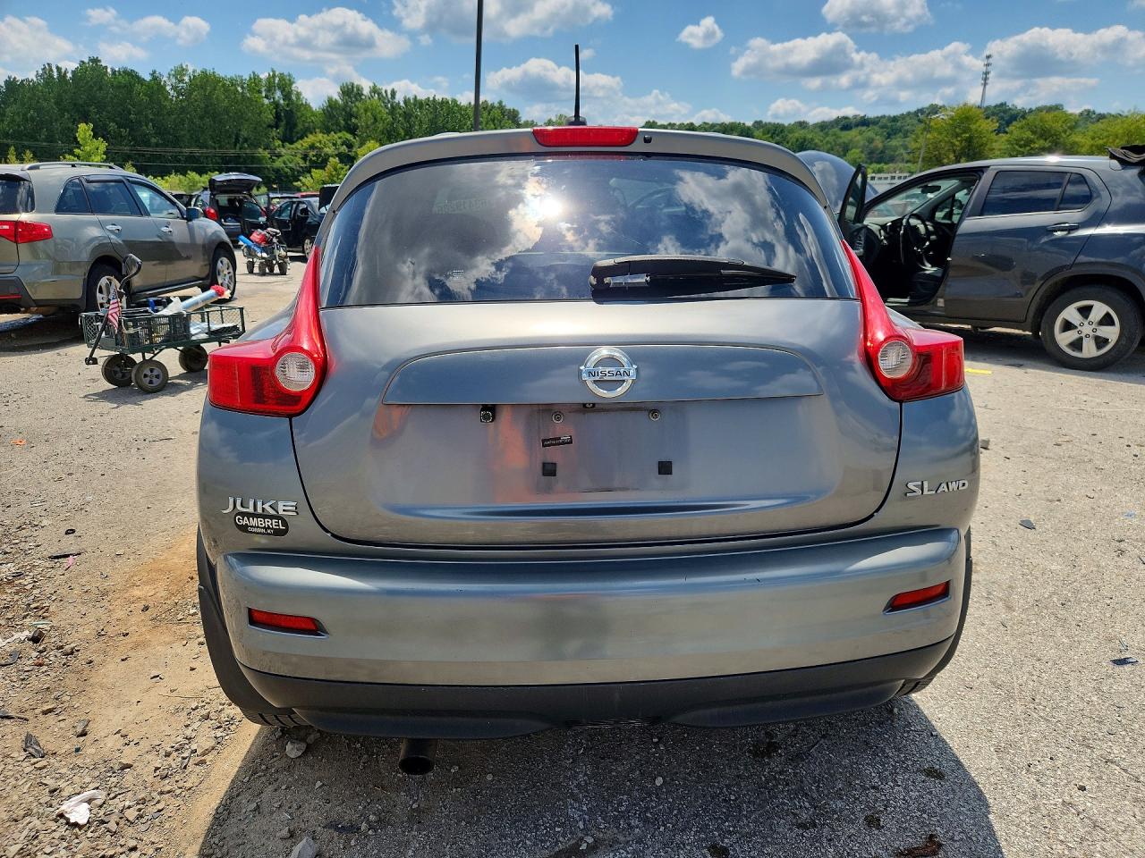 2011 Nissan Juke S Silver vin: JN8AF5MV6BT019907