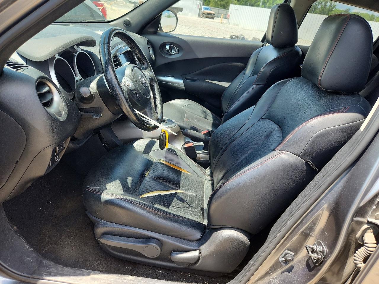 2011 Nissan Juke S Silver vin: JN8AF5MV6BT019907