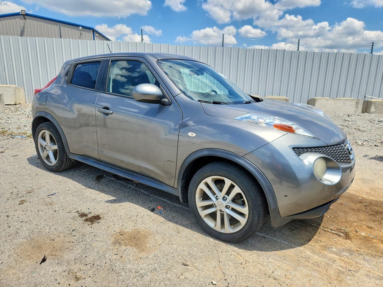 2011 Nissan Juke S Silver vin: JN8AF5MV6BT019907