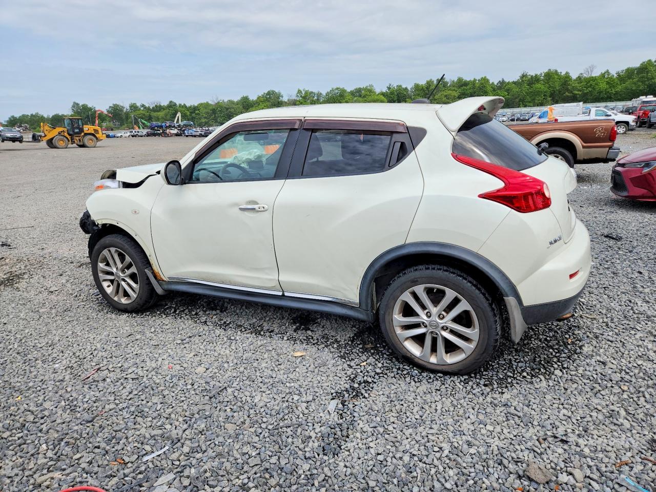 2012 Nissan Juke S White vin: JN8AF5MV6CT109883