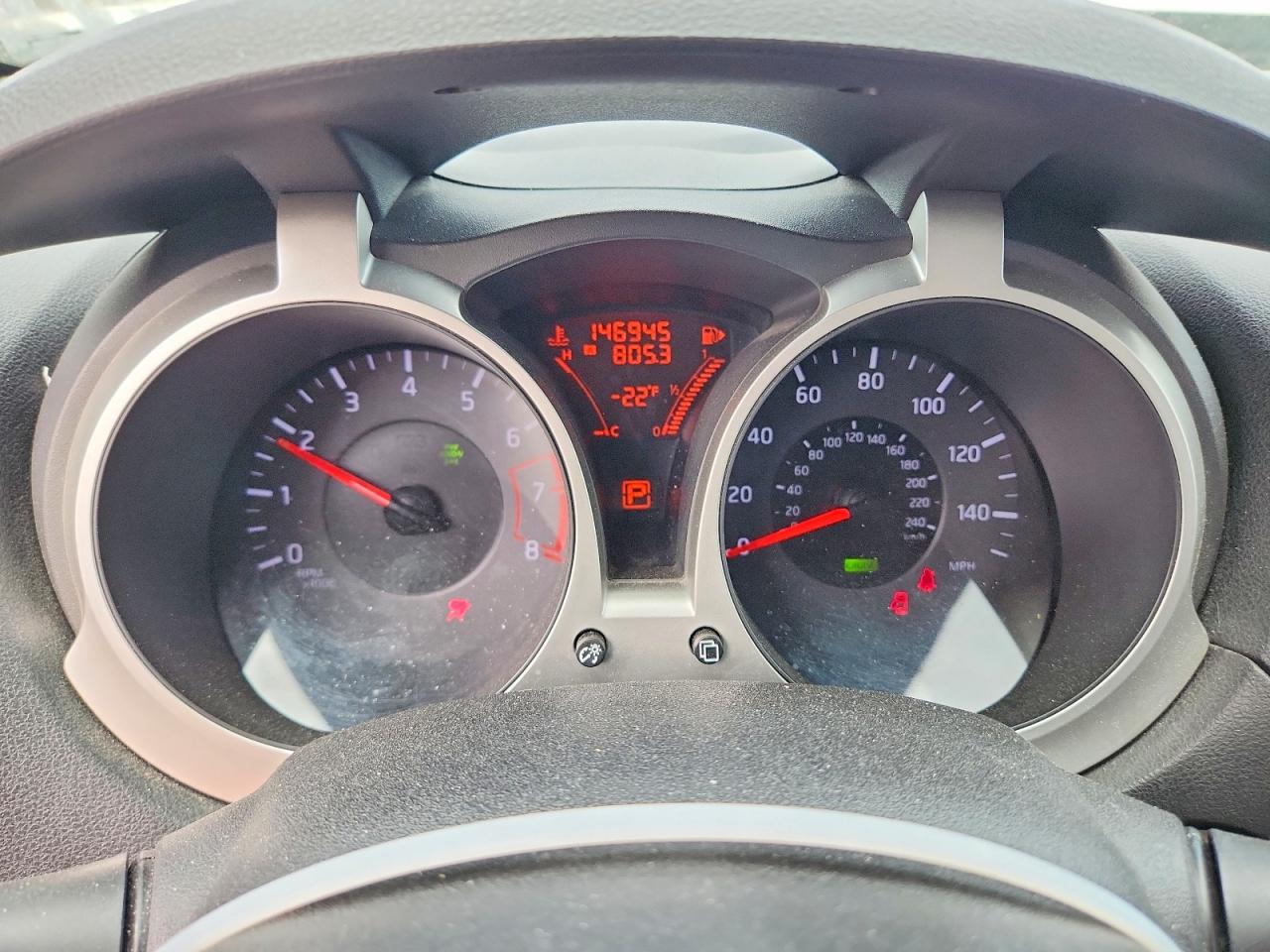 2012 Nissan Juke S White vin: JN8AF5MV6CT109883