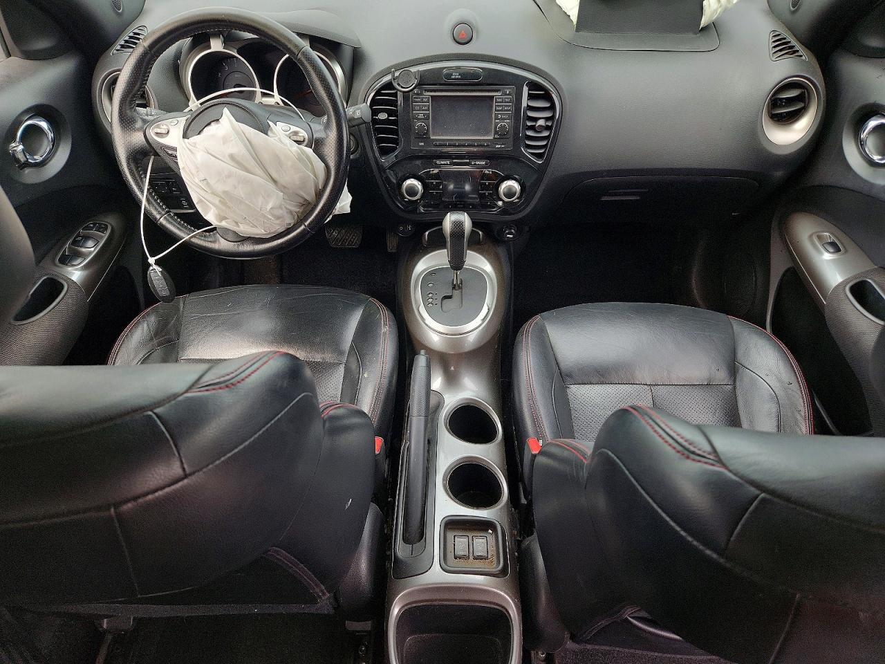 2012 Nissan Juke S White vin: JN8AF5MV6CT109883