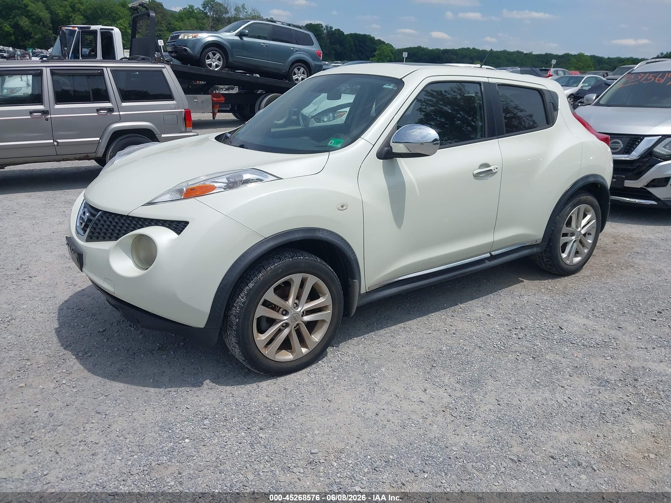 2012 Nissan Juke Sv White vin: JN8AF5MV6CT124707