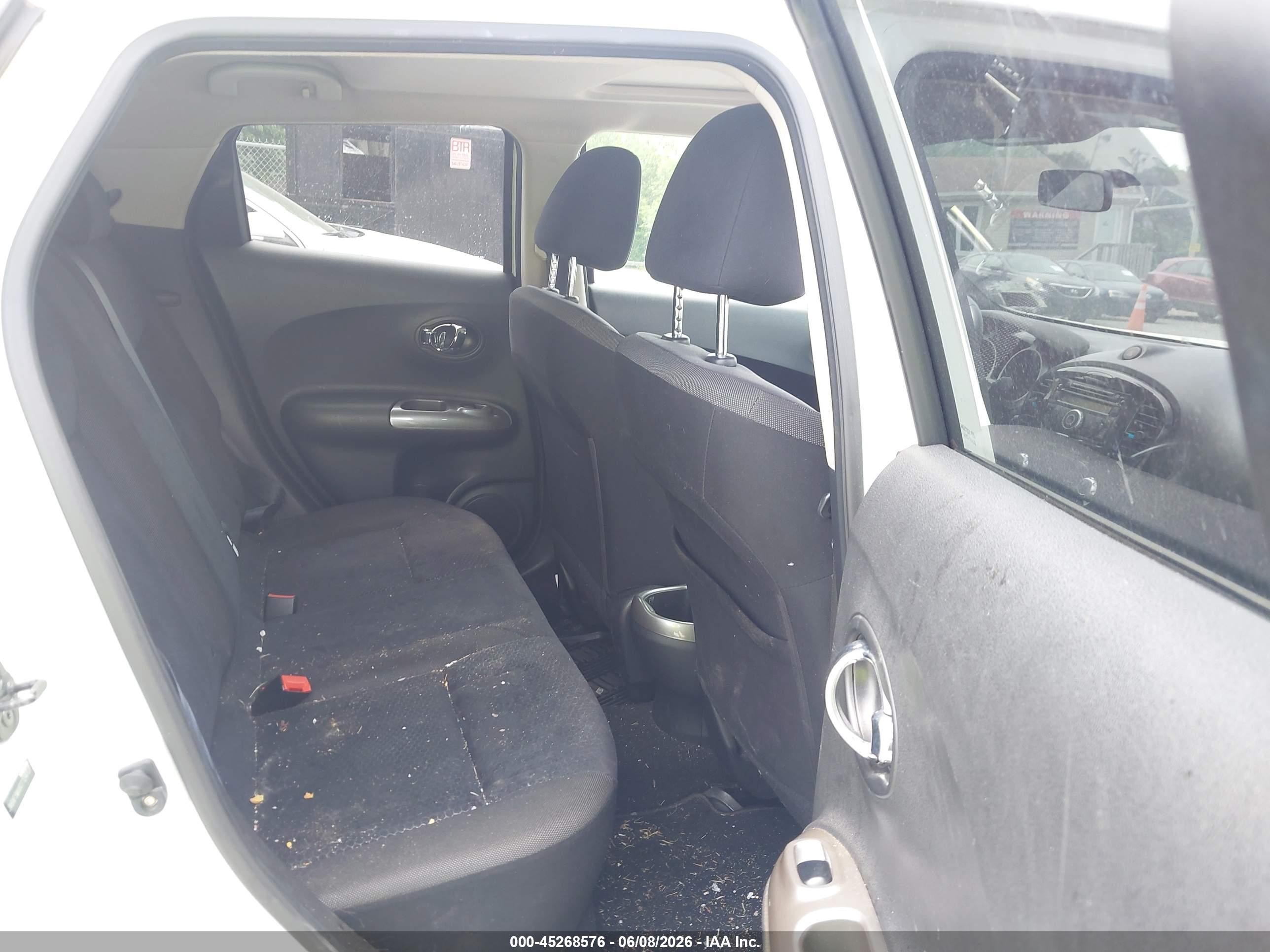 2012 Nissan Juke Sv White vin: JN8AF5MV6CT124707