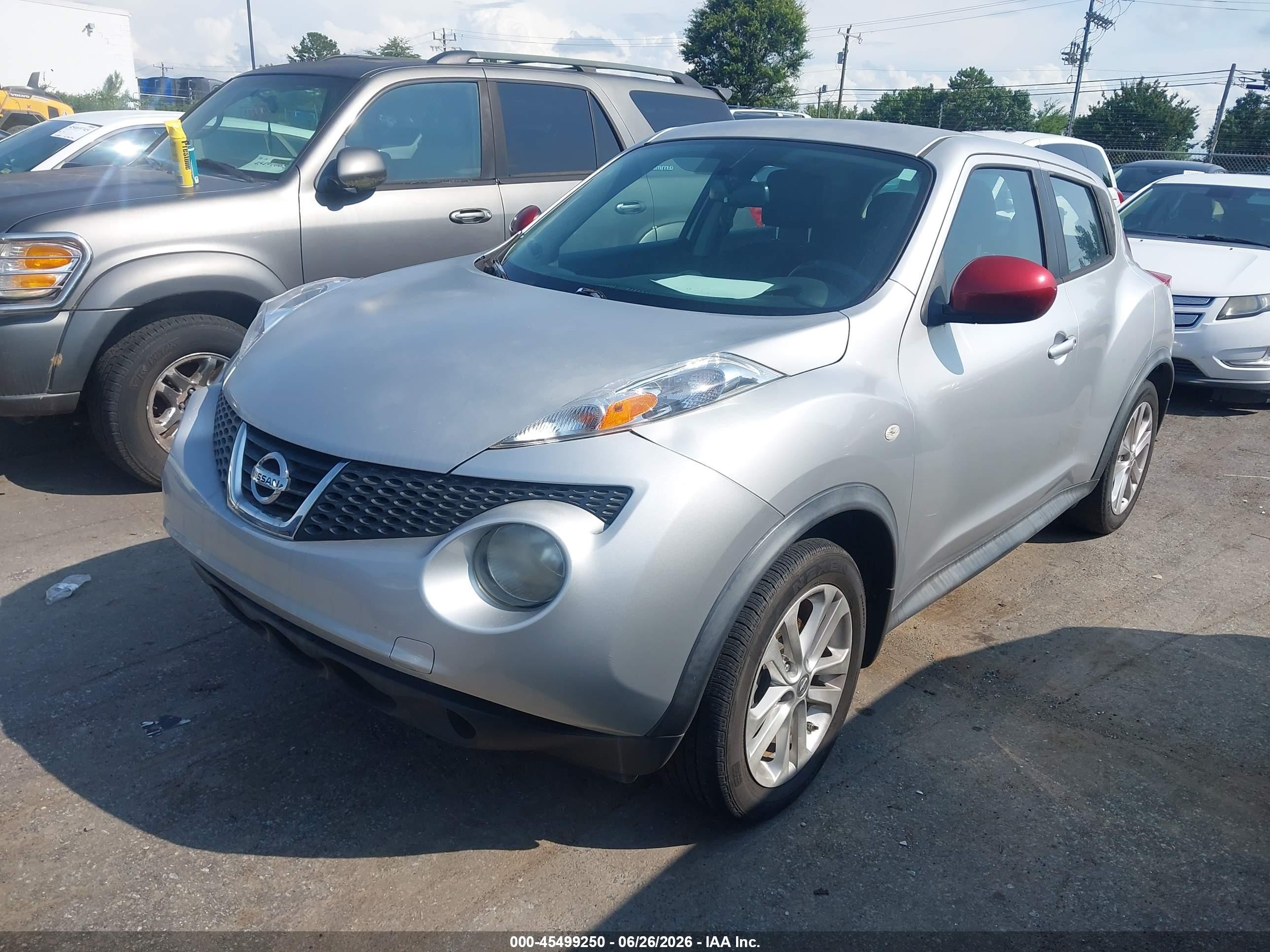 2013 Nissan Juke S Серебряный vin: JN8AF5MV6DT214098