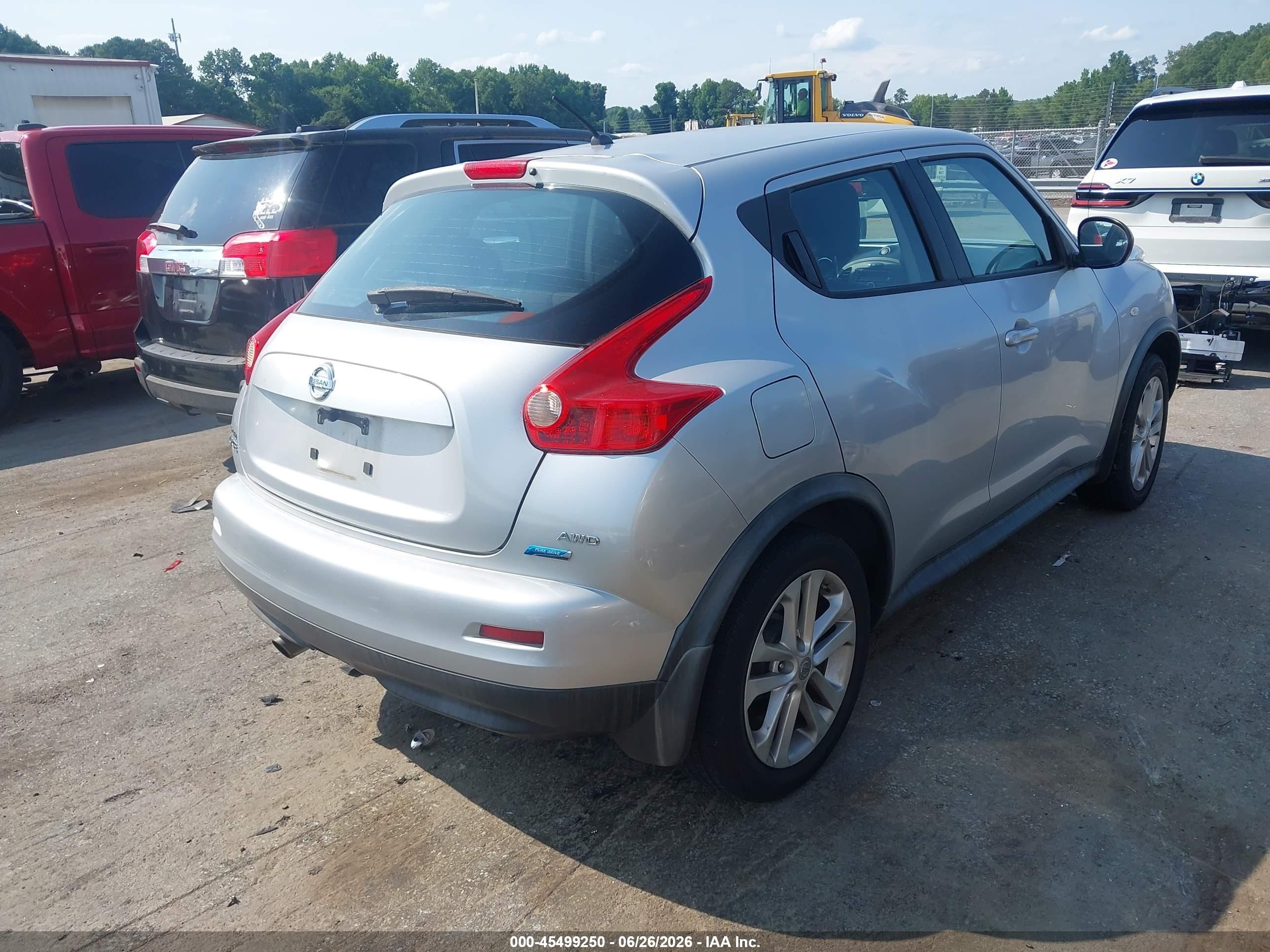 2013 Nissan Juke S Серебряный vin: JN8AF5MV6DT214098