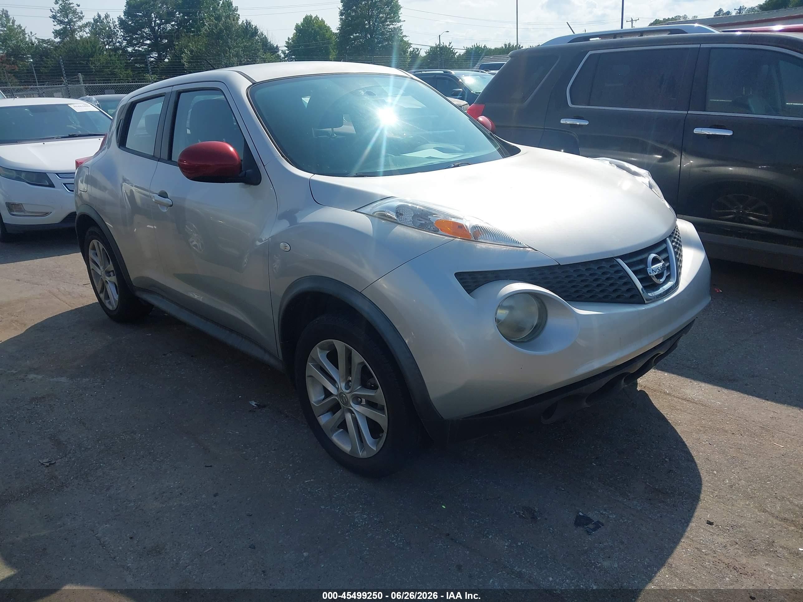 2013 Nissan Juke S Серебряный vin: JN8AF5MV6DT214098