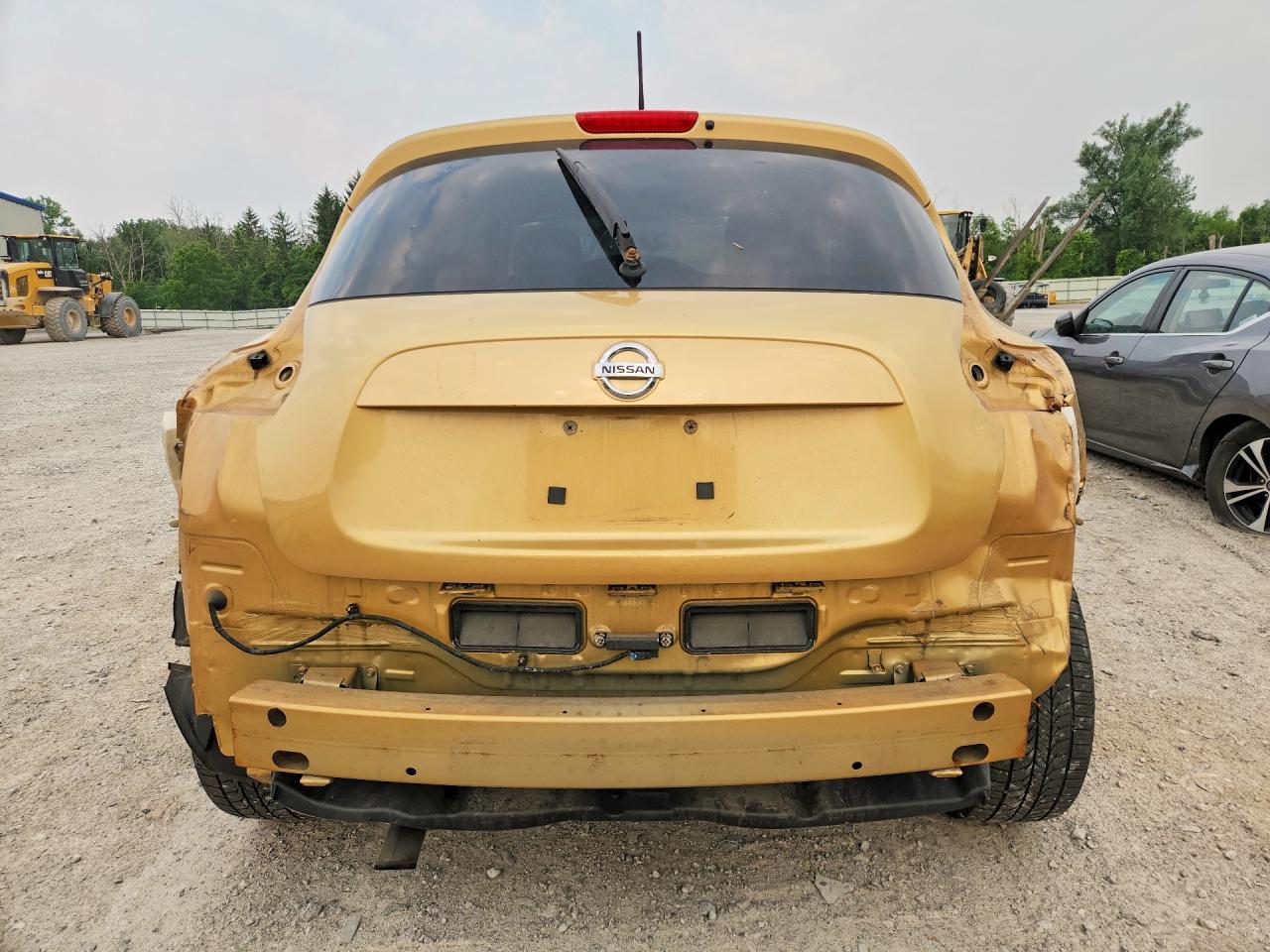 2013 Nissan Juke S Gold vin: JN8AF5MV6DT229491