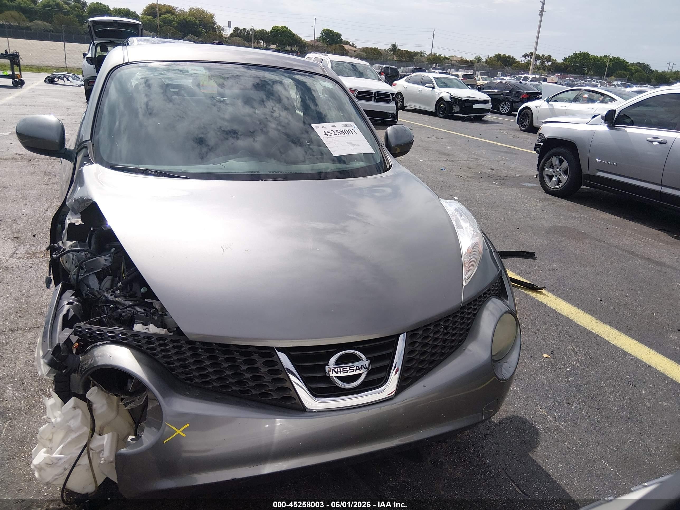 2013 Nissan Juke S Gray vin: JN8AF5MV6DT231113