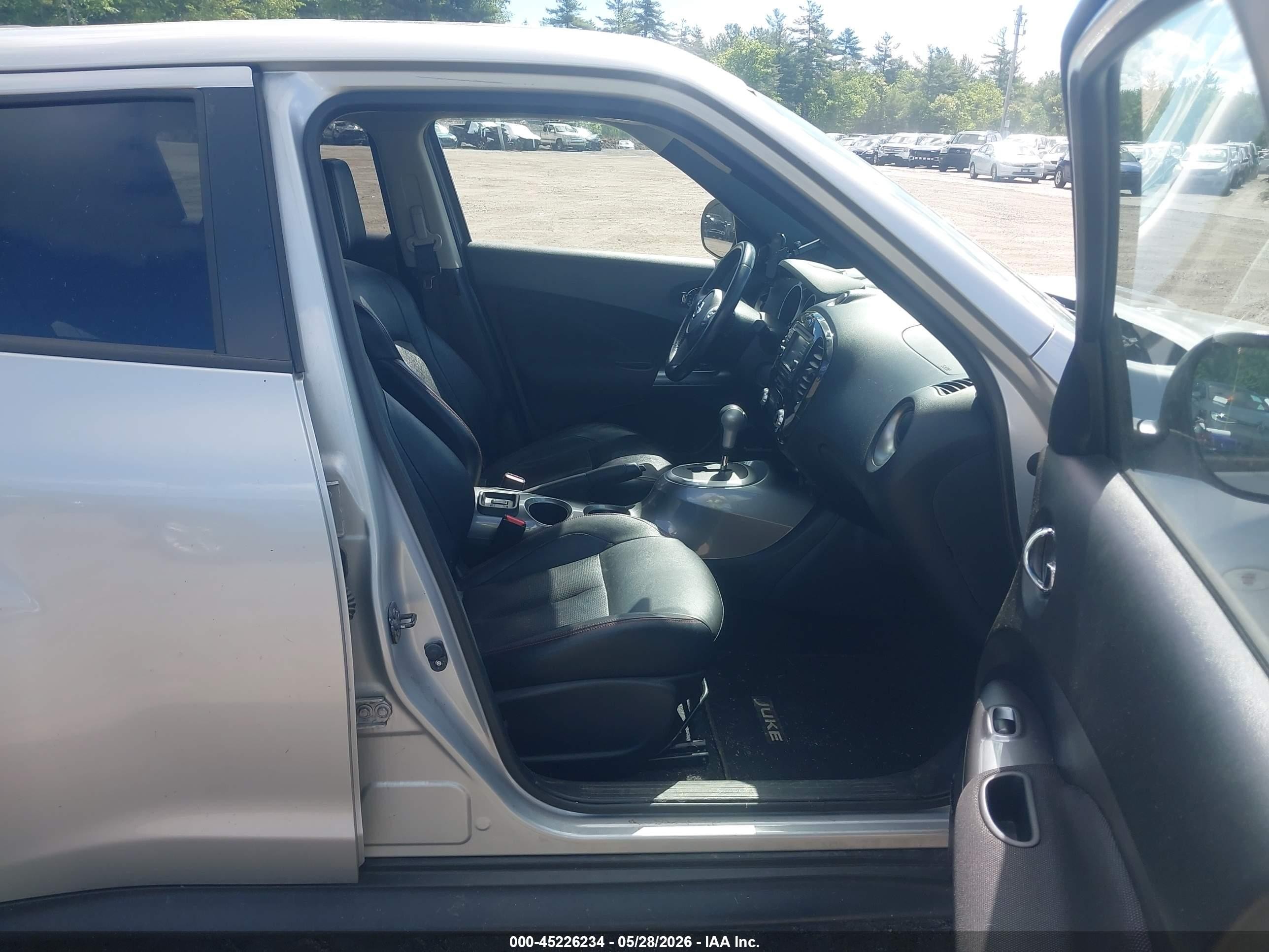 2014 Nissan Juke Sl Silver vin: JN8AF5MV6ET357862