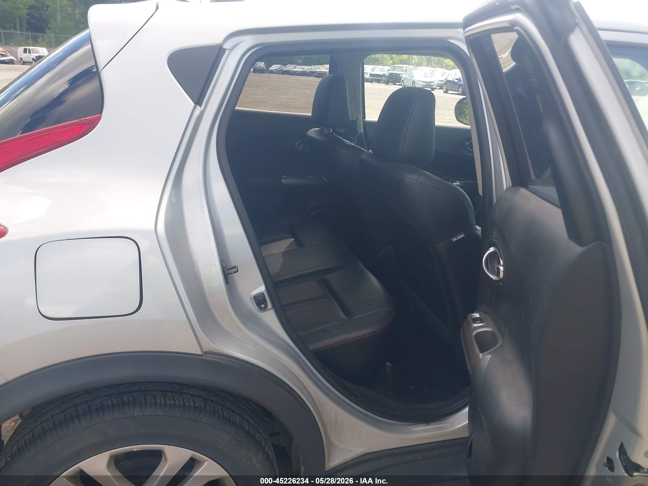 2014 Nissan Juke Sl Silver vin: JN8AF5MV6ET357862