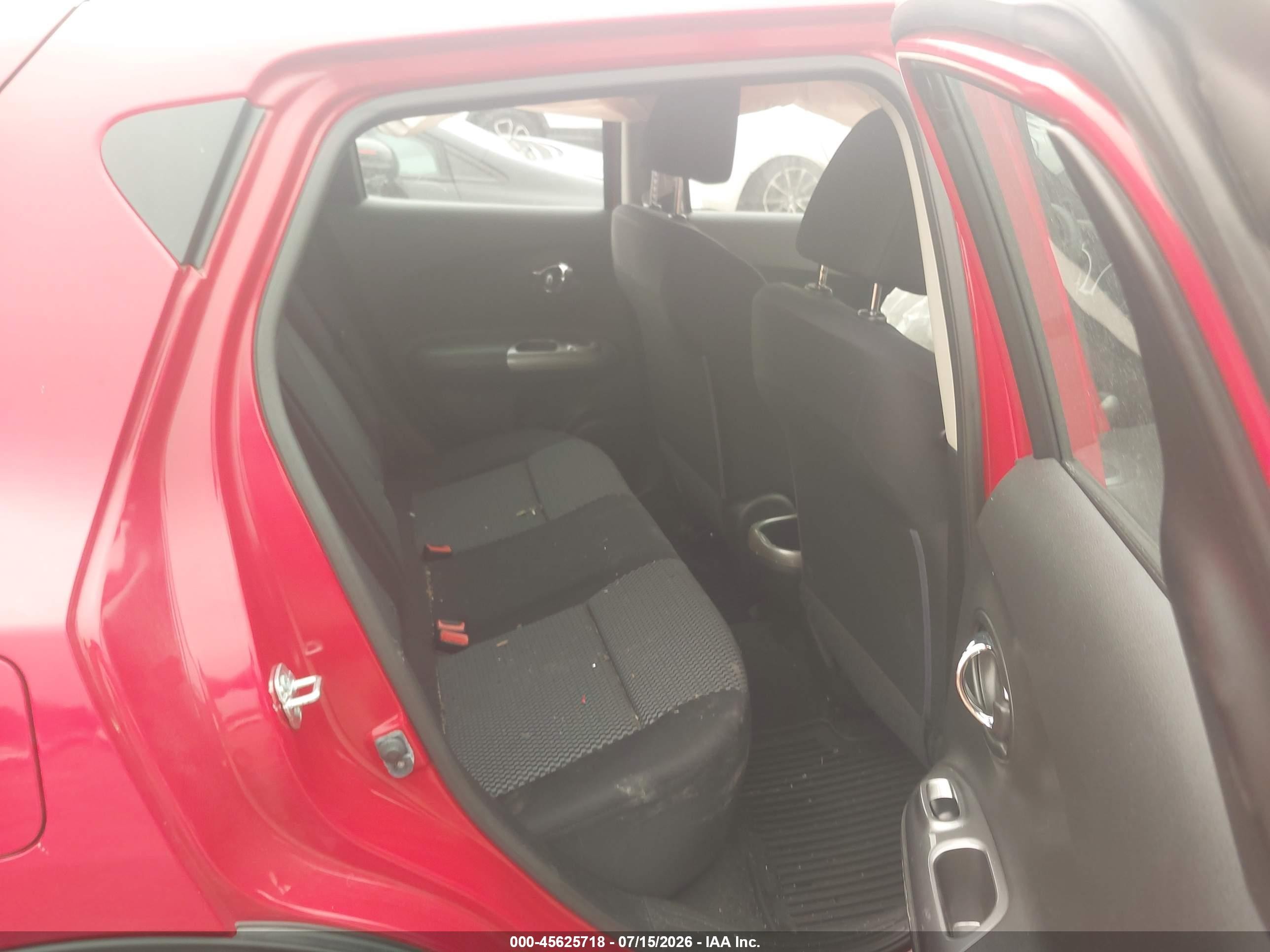 2015 Nissan Juke S Red vin: JN8AF5MV6FT558565