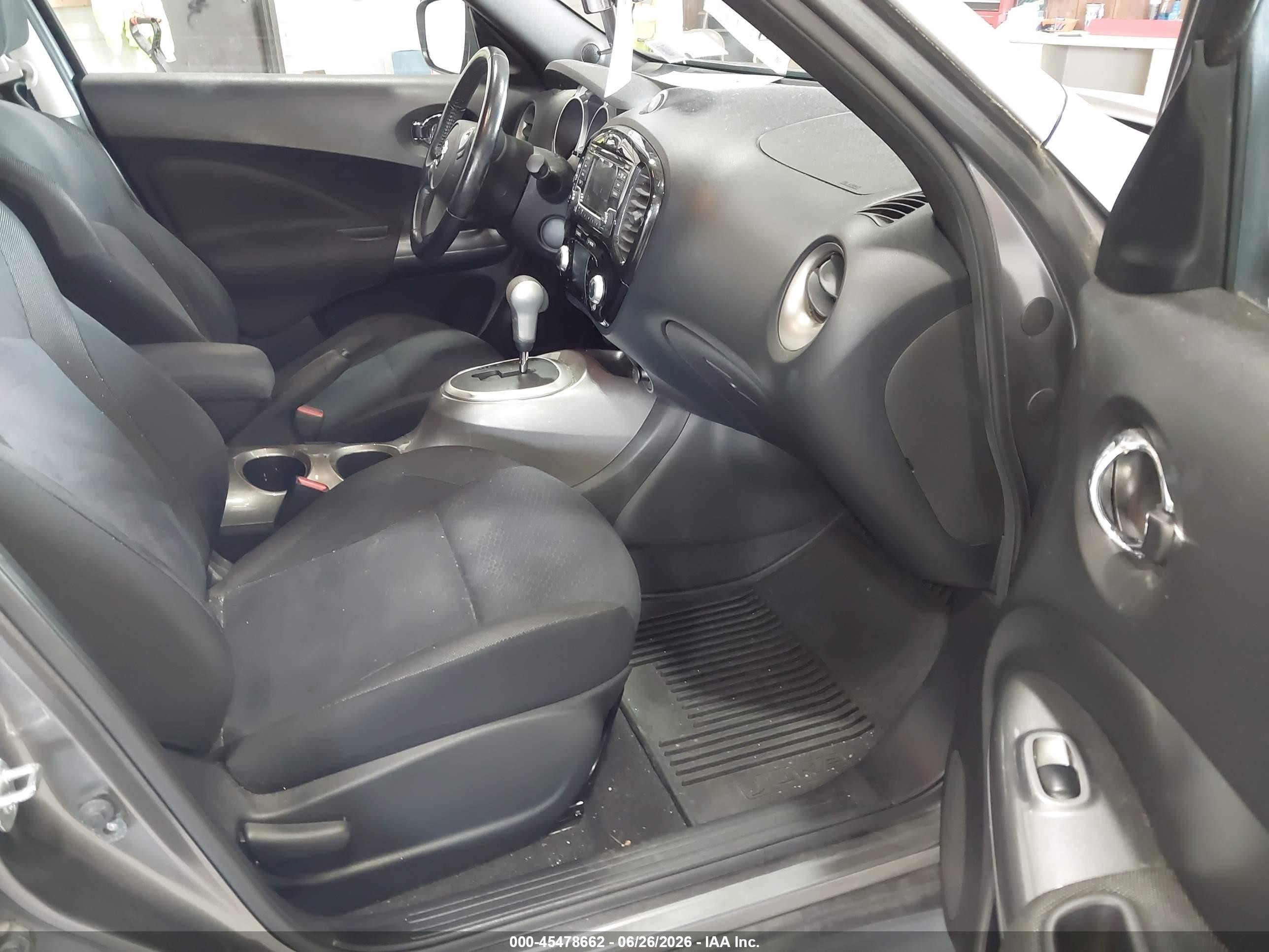 2015 Nissan Juke Sv Gray vin: JN8AF5MV6FT561000