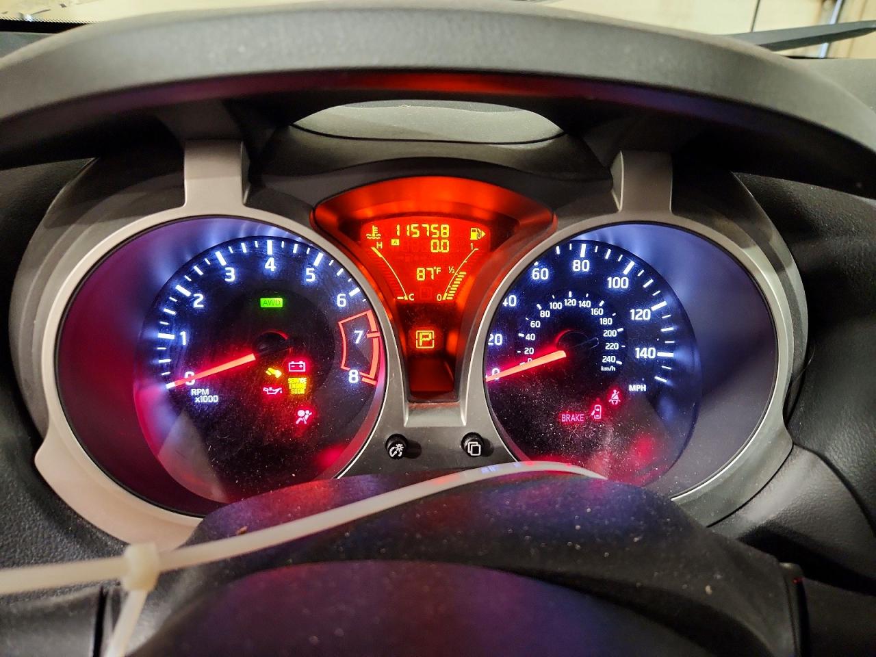 2015 Nissan Juke S/sv/sl/nismo White vin: JN8AF5MV6FT562924