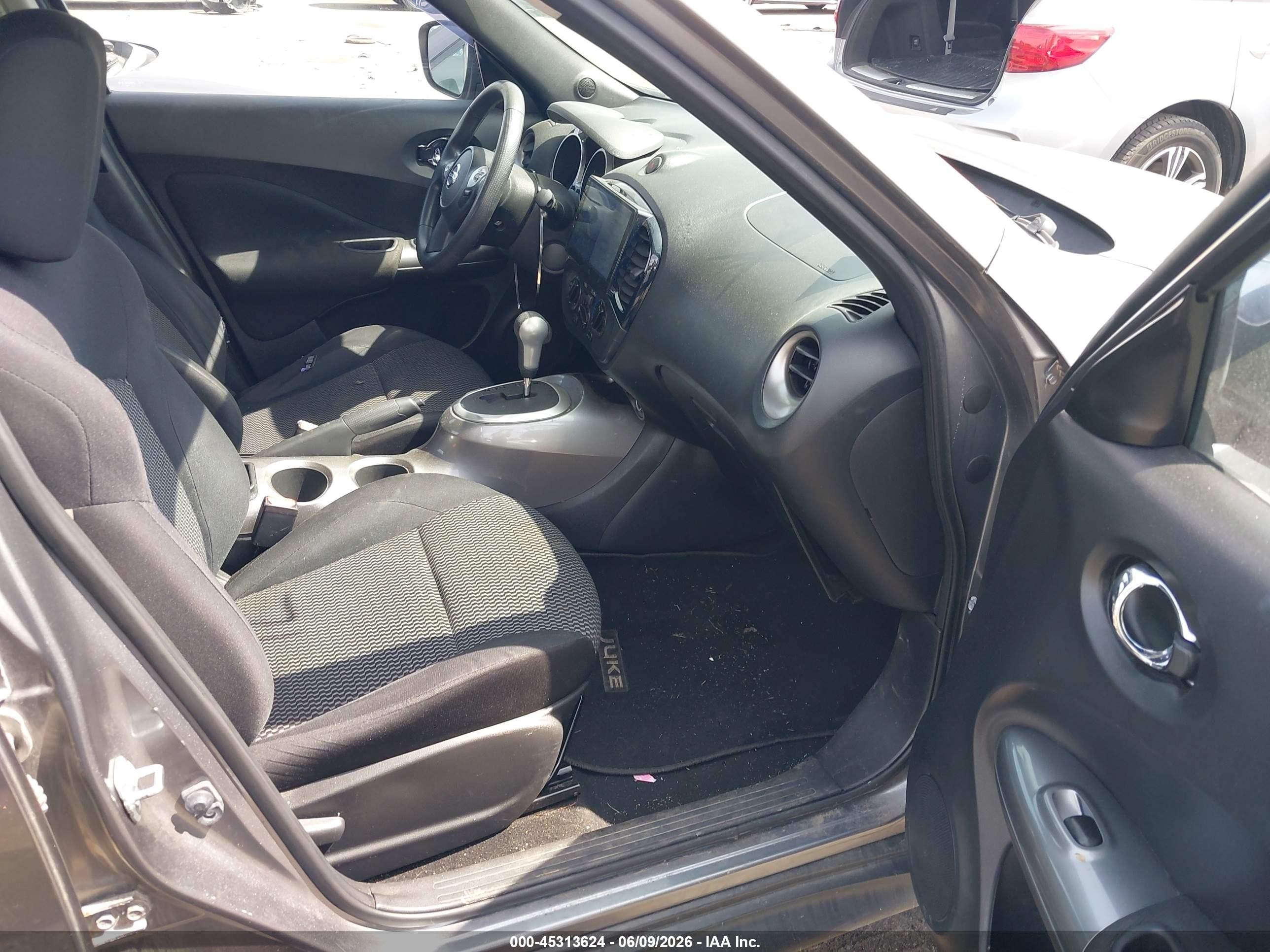 2015 Nissan Juke Nismo/s/sl/sv Серый vin: JN8AF5MV6FT563796