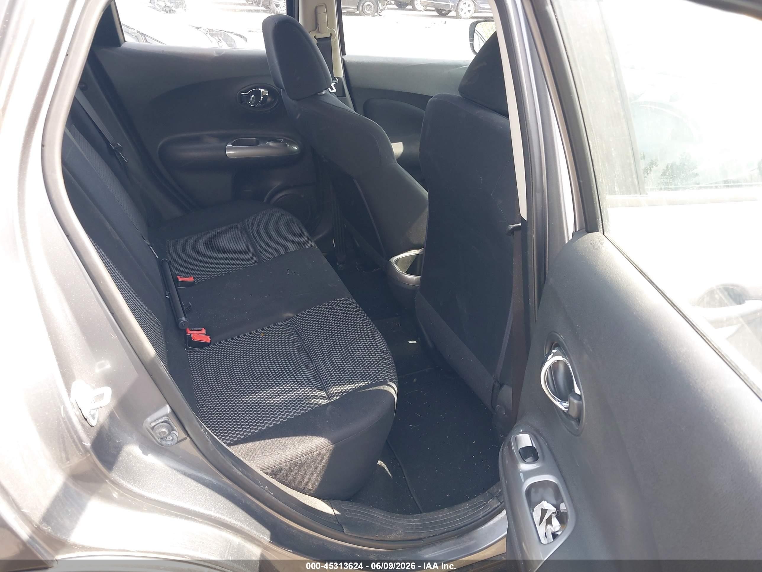 2015 Nissan Juke Nismo/s/sl/sv Серый vin: JN8AF5MV6FT563796