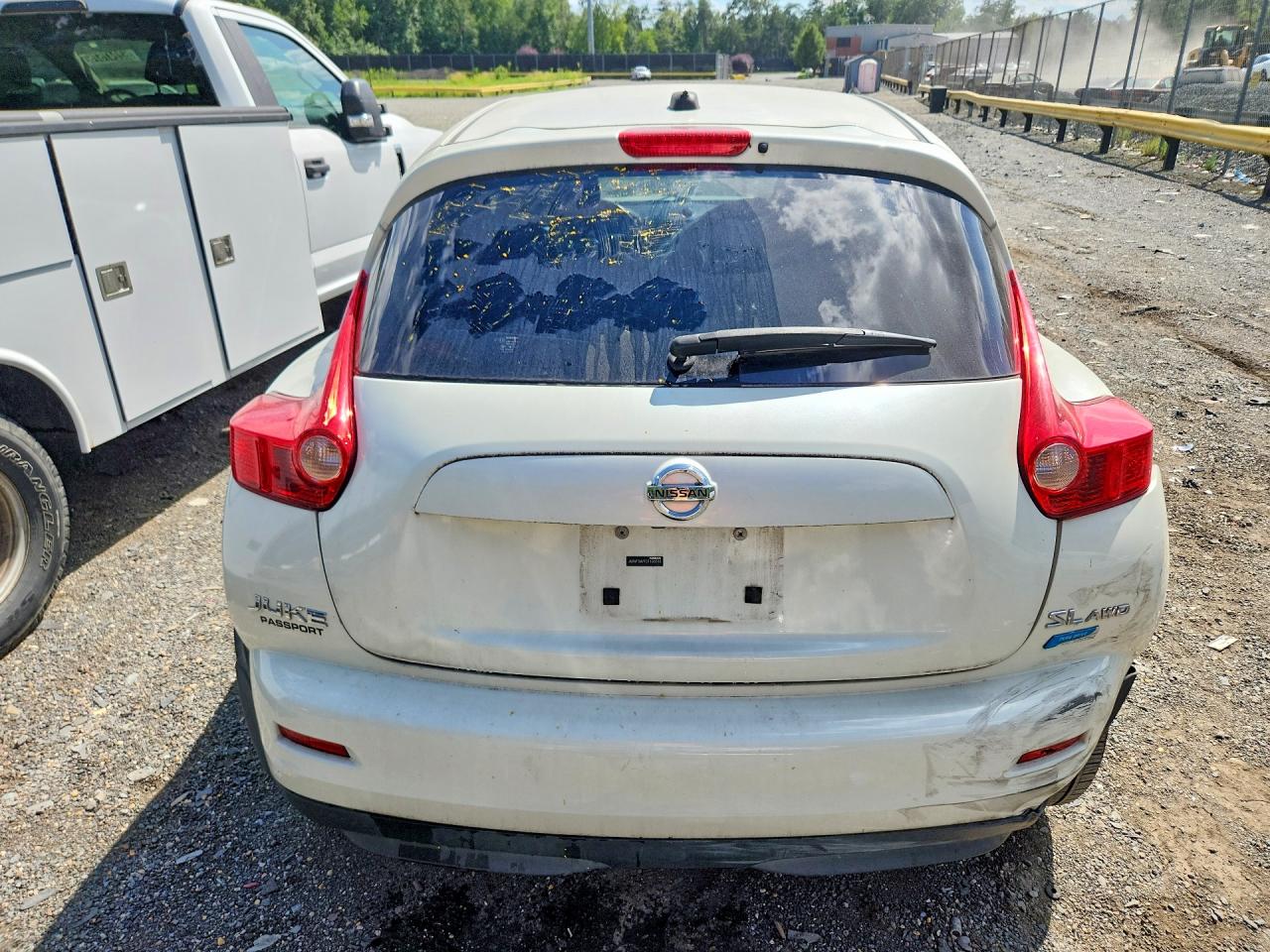 2012 Nissan Juke S White vin: JN8AF5MV7CT108788
