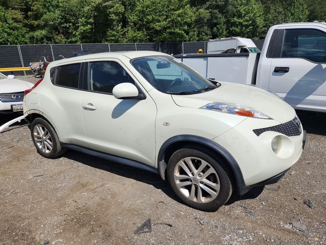 2012 Nissan Juke S White vin: JN8AF5MV7CT108788