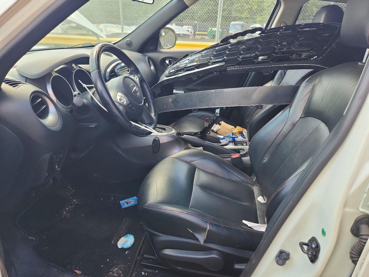 2012 Nissan Juke S White vin: JN8AF5MV7CT108788