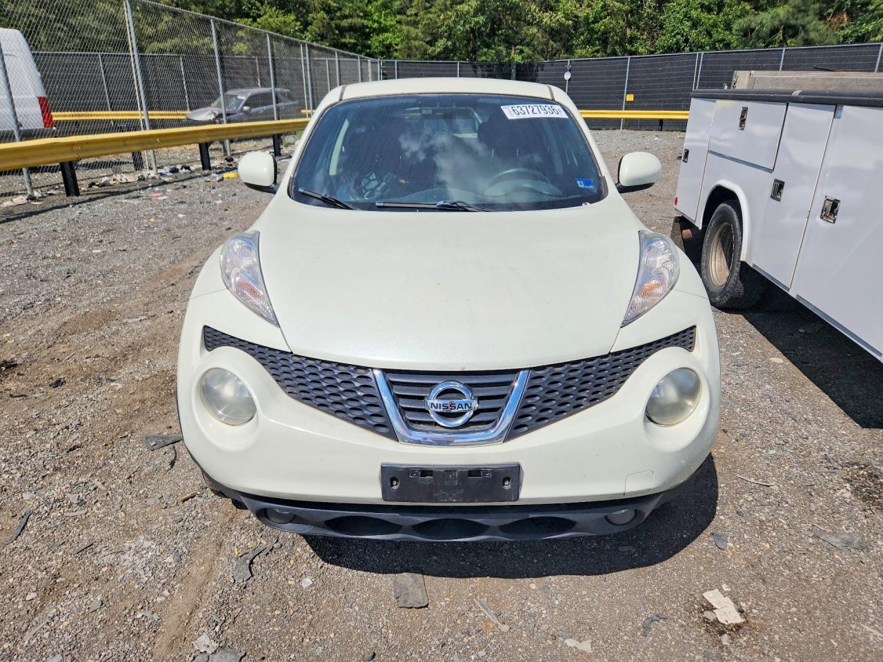 2012 Nissan Juke S White vin: JN8AF5MV7CT108788