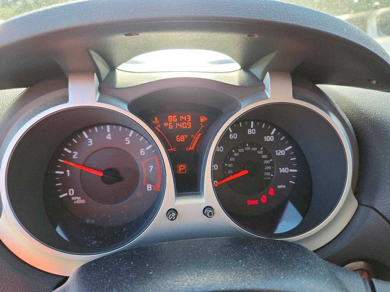 2013 Nissan Juke S Gold vin: JN8AF5MV7DT211856