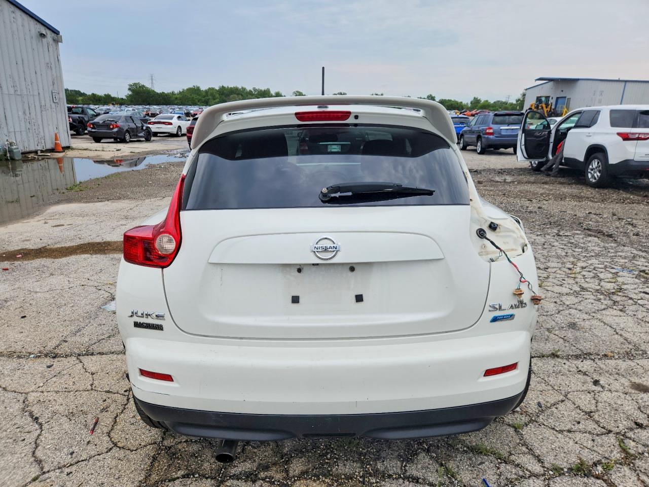 2013 Nissan Juke S White vin: JN8AF5MV7DT211985