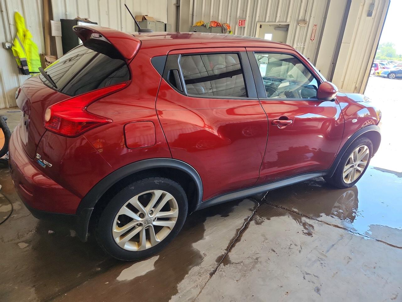 2013 Nissan Juke S Red vin: JN8AF5MV7DT229337