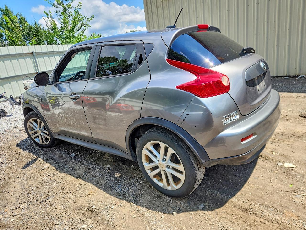 2014 Nissan Juke S Silver vin: JN8AF5MV7ET359250