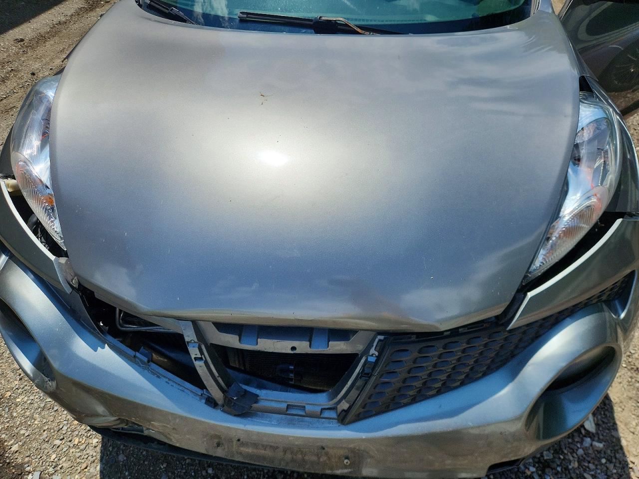 2014 Nissan Juke S Silver vin: JN8AF5MV7ET359250