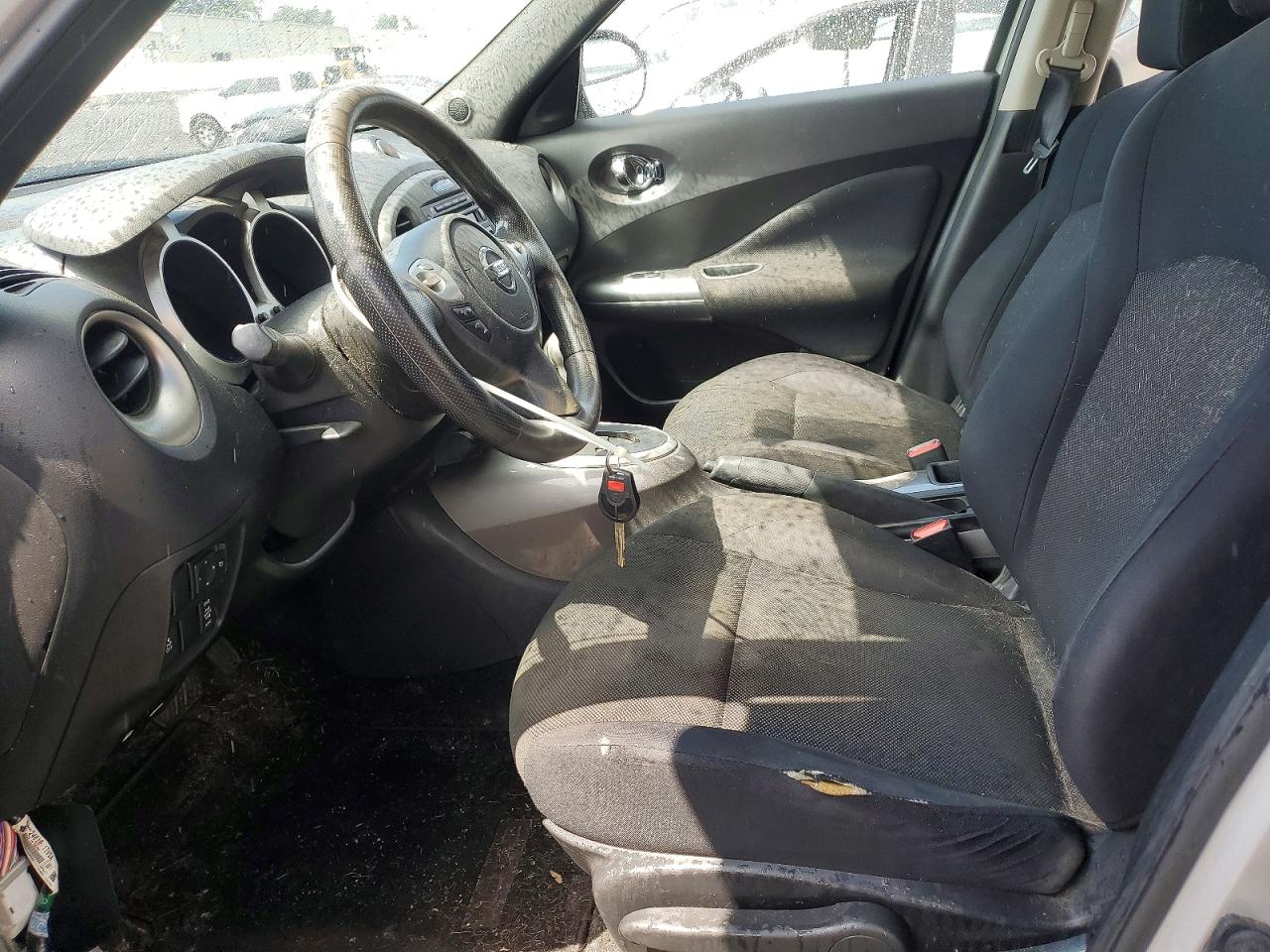 2014 Nissan Juke S Silver vin: JN8AF5MV7ET482532