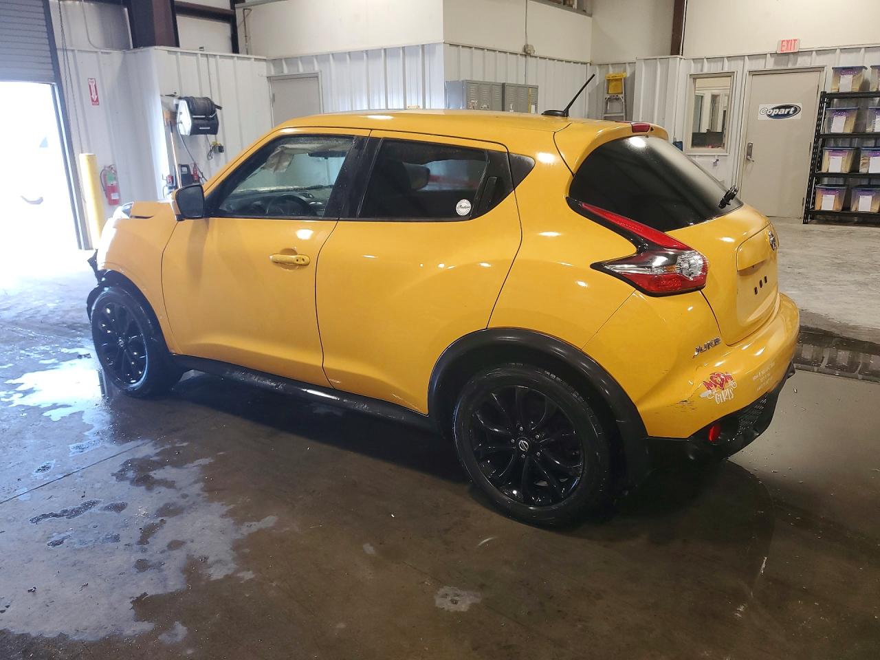 2015 Nissan Juke Sv Yellow vin: JN8AF5MV7FT564049