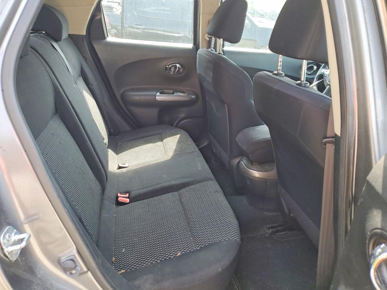 2015 Nissan Juke S Gray vin: JN8AF5MV7FT564651