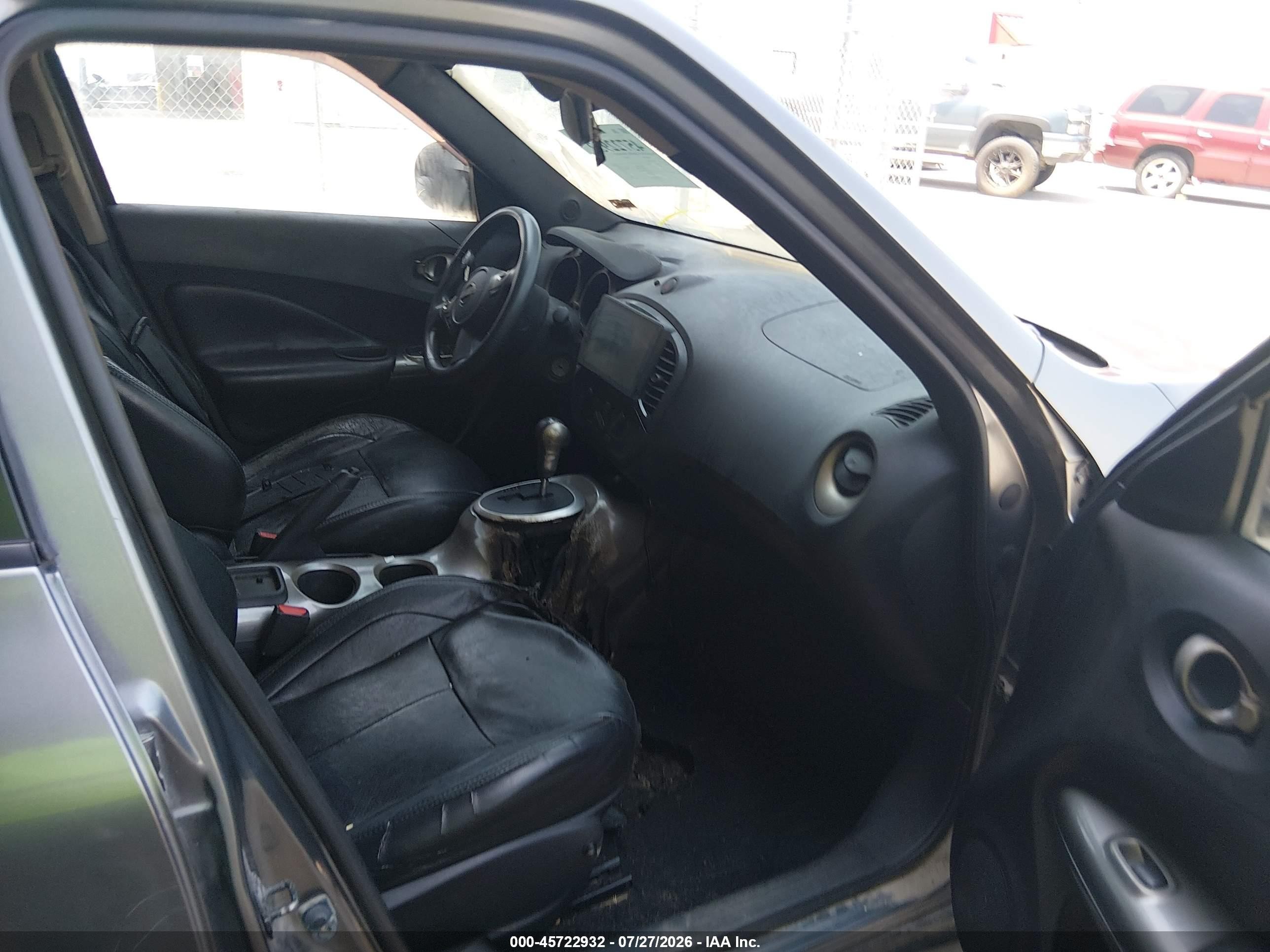 2011 Nissan Juke S Gray vin: JN8AF5MV8BT008133