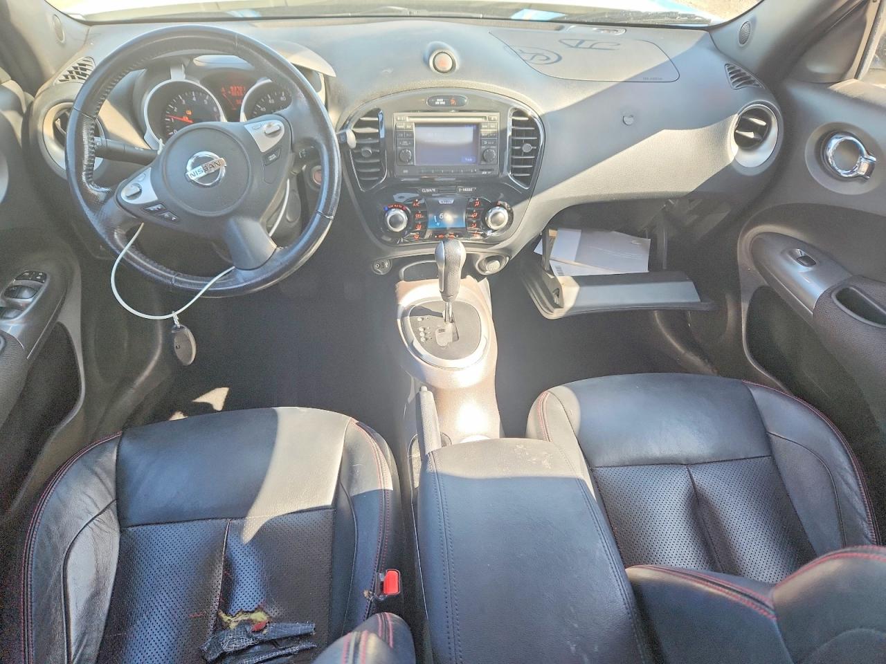 2011 Nissan Juke S Белый vin: JN8AF5MV8BT018869