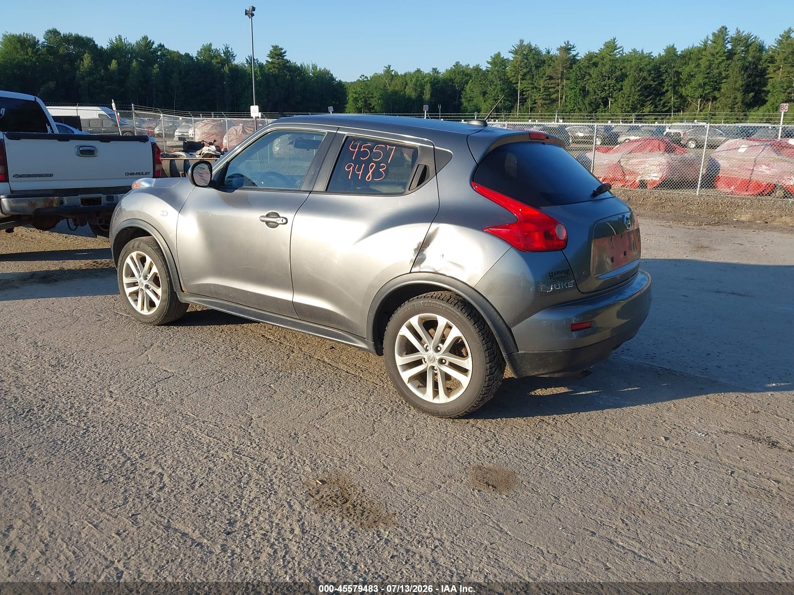 2011 Nissan Juke Sv Gray vin: JN8AF5MV8BT023201