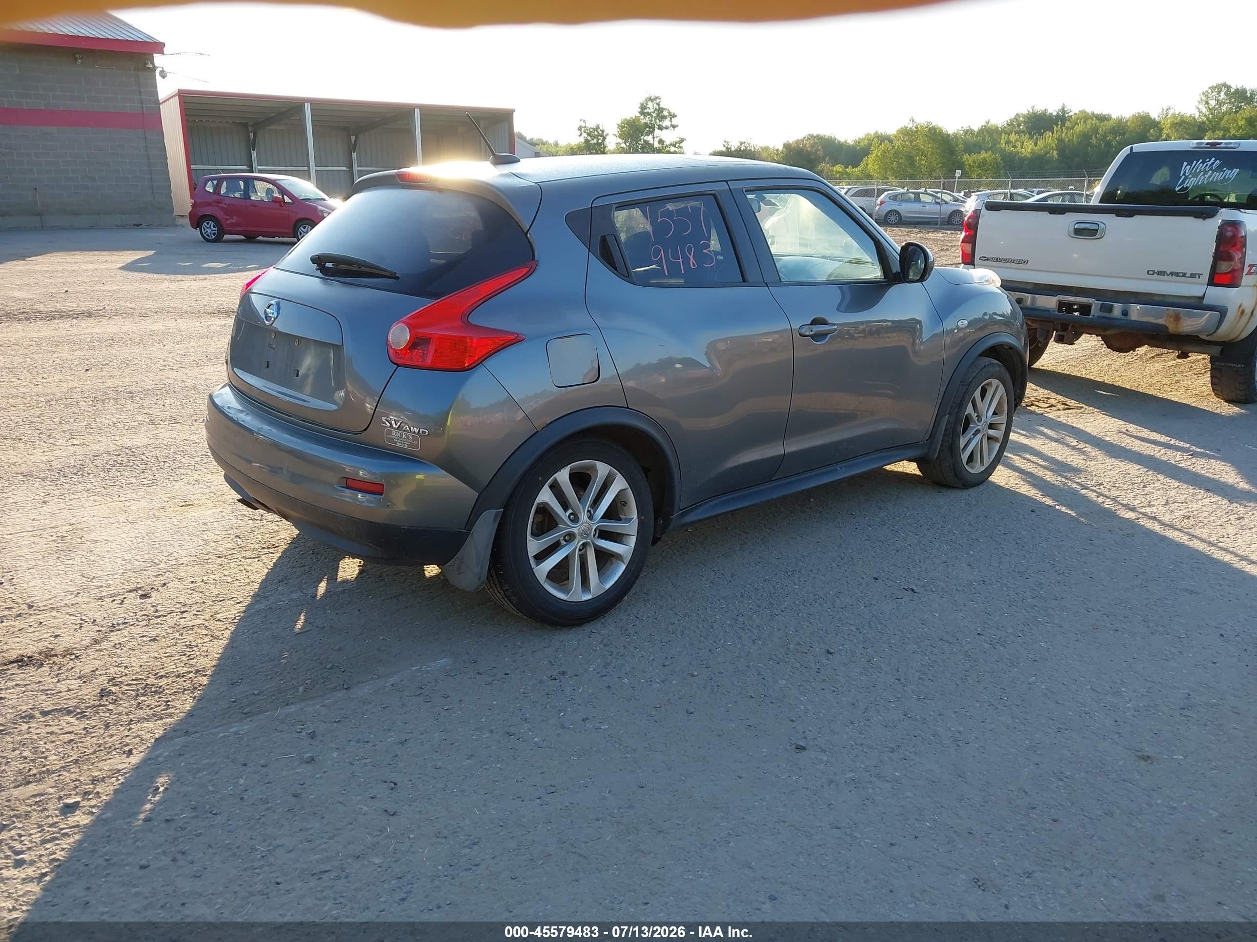 2011 Nissan Juke Sv Gray vin: JN8AF5MV8BT023201
