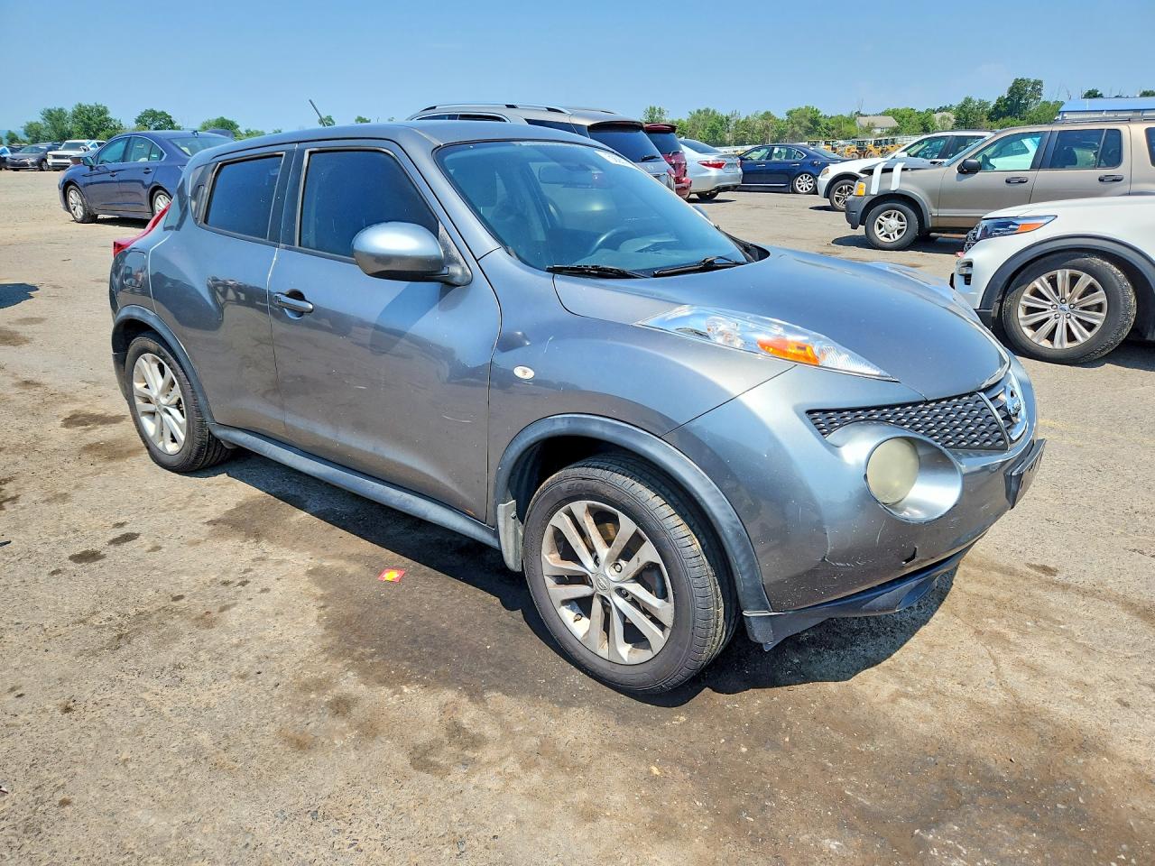 2012 Nissan Juke S Gray vin: JN8AF5MV8CT106631