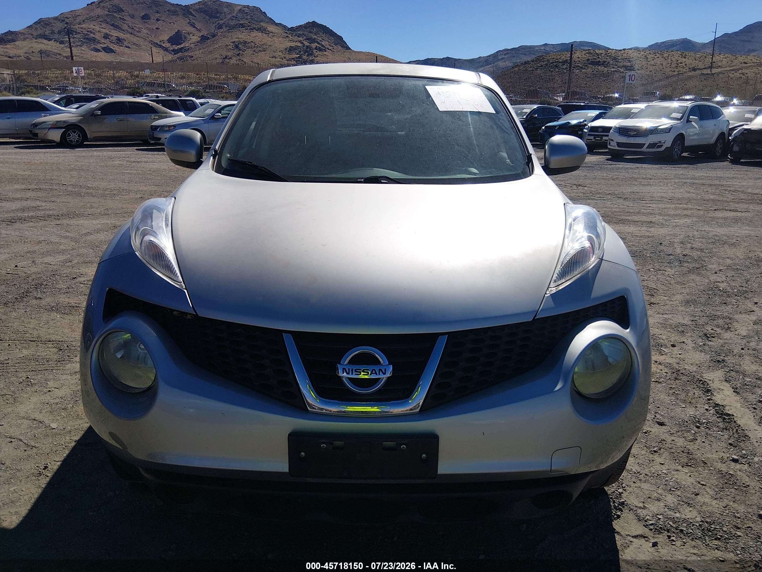 2012 Nissan Juke Sv Silver vin: JN8AF5MV8CT120058