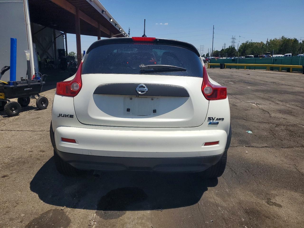 2013 Nissan Juke S White vin: JN8AF5MV8DT207587