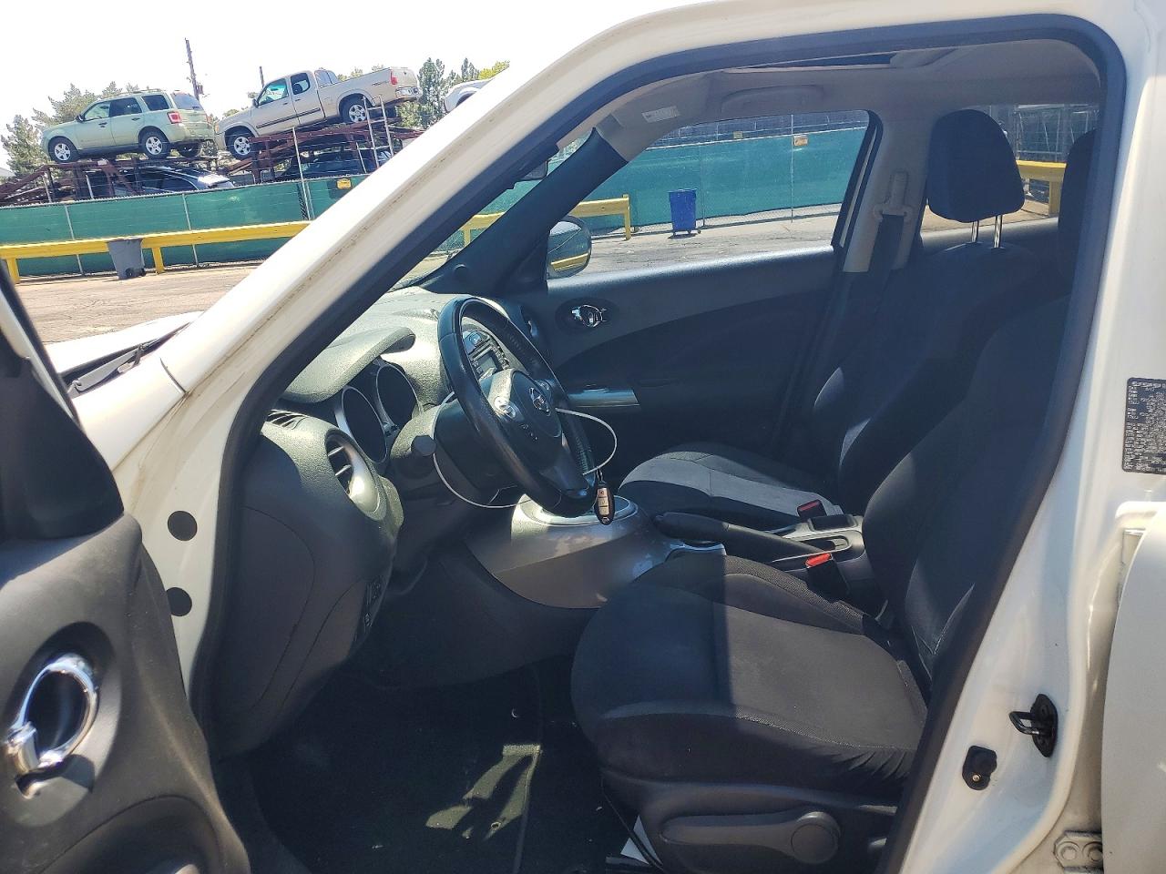 2013 Nissan Juke S White vin: JN8AF5MV8DT207587