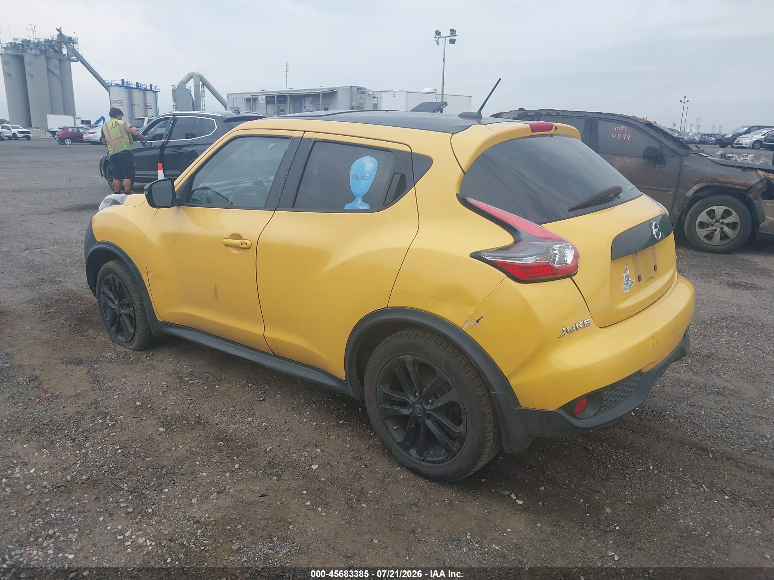 2015 Nissan Juke Sv Yellow vin: JN8AF5MV8FT555165