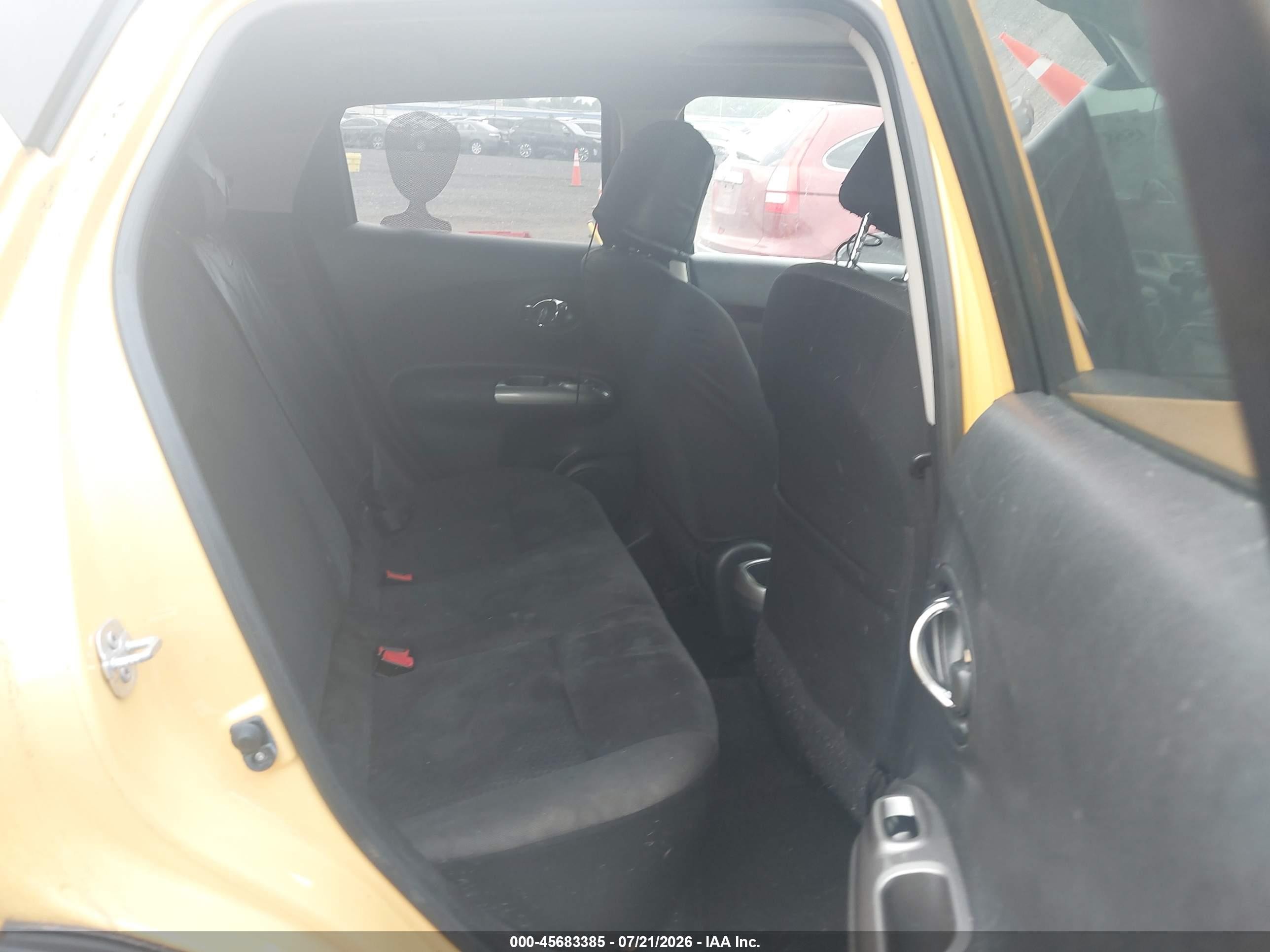 2015 Nissan Juke Sv Yellow vin: JN8AF5MV8FT555165